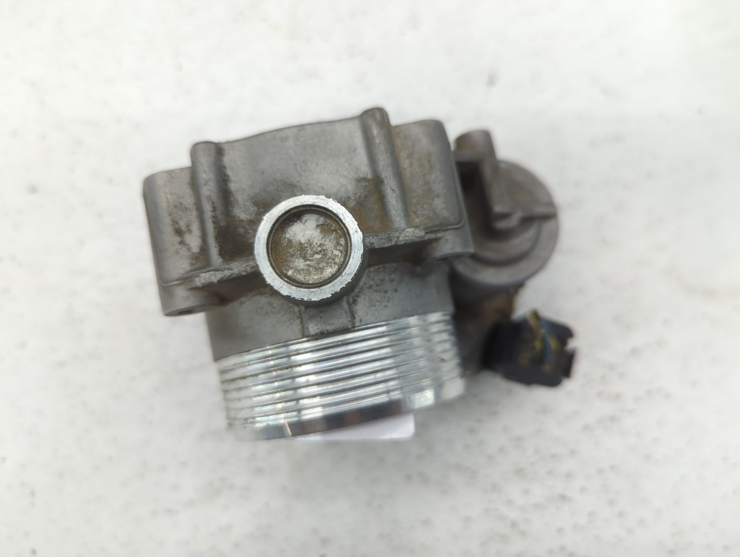 2010-2016 Bmw 550i Throttle Body P/N:1354 7555944-03 7555944-02 Fits OEM Used Auto Parts - Oemusedautoparts1.com