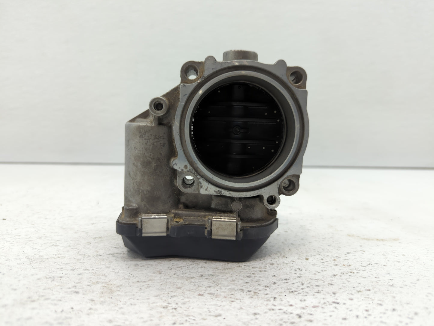 2010-2016 Bmw 550i Throttle Body P/N:1354 7555944-03 7555944-02 Fits OEM Used Auto Parts - Oemusedautoparts1.com