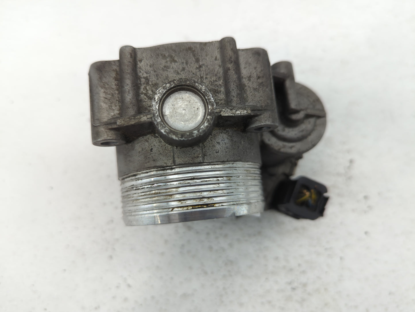 2010-2016 Bmw 550i Throttle Body P/N:1354 7555944-03 1354 7555944-05 Fits OEM Used Auto Parts - Oemusedautoparts1.com