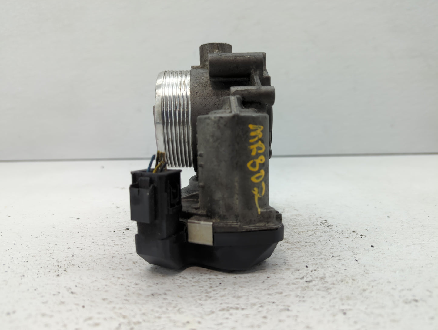 2010-2016 Bmw 550i Throttle Body P/N:1354 7555944-03 1354 7555944-05 Fits OEM Used Auto Parts - Oemusedautoparts1.com