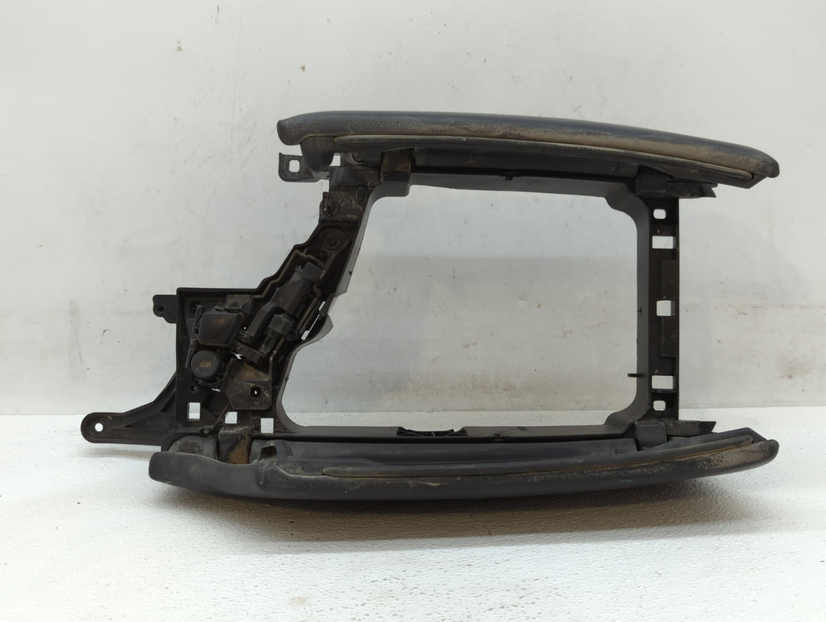 2013 Bmw 550i Center Console Armrest Cover Lid Black - Oemusedautoparts1.com