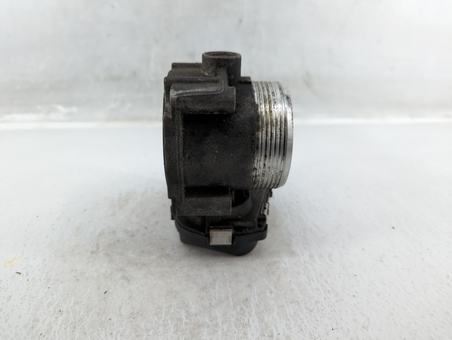 2010-2016 Bmw 550i Throttle Body P/N:1354 7555944-02 Fits Fits 2008 2009 2010 2011 2012 2013 2014 2015 2016 2017 2018 2019 O