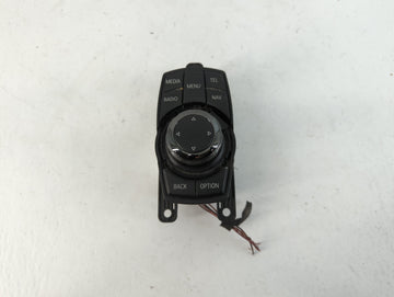 2013-2014 Bmw 550i Radio AM FM Cd Player Receiver Replacement P/N:0007557717 Fits Fits 2013 2014 2015 2016 2017 OEM Used Aut