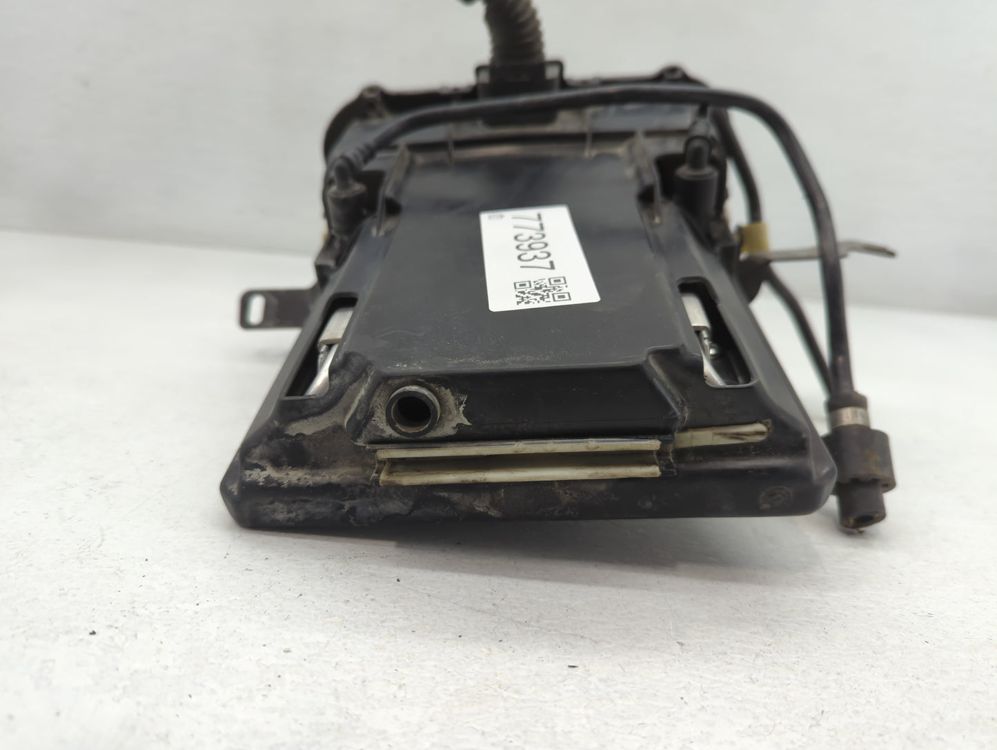 2013 Bmw 550i Fuel Vapor Charcoal Canister - Oemusedautoparts1.com