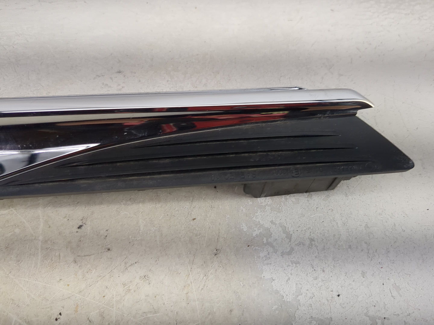 Bmw 650 Passenger Right Oem Front Light Lamp Chrome - Oemusedautoparts1.com