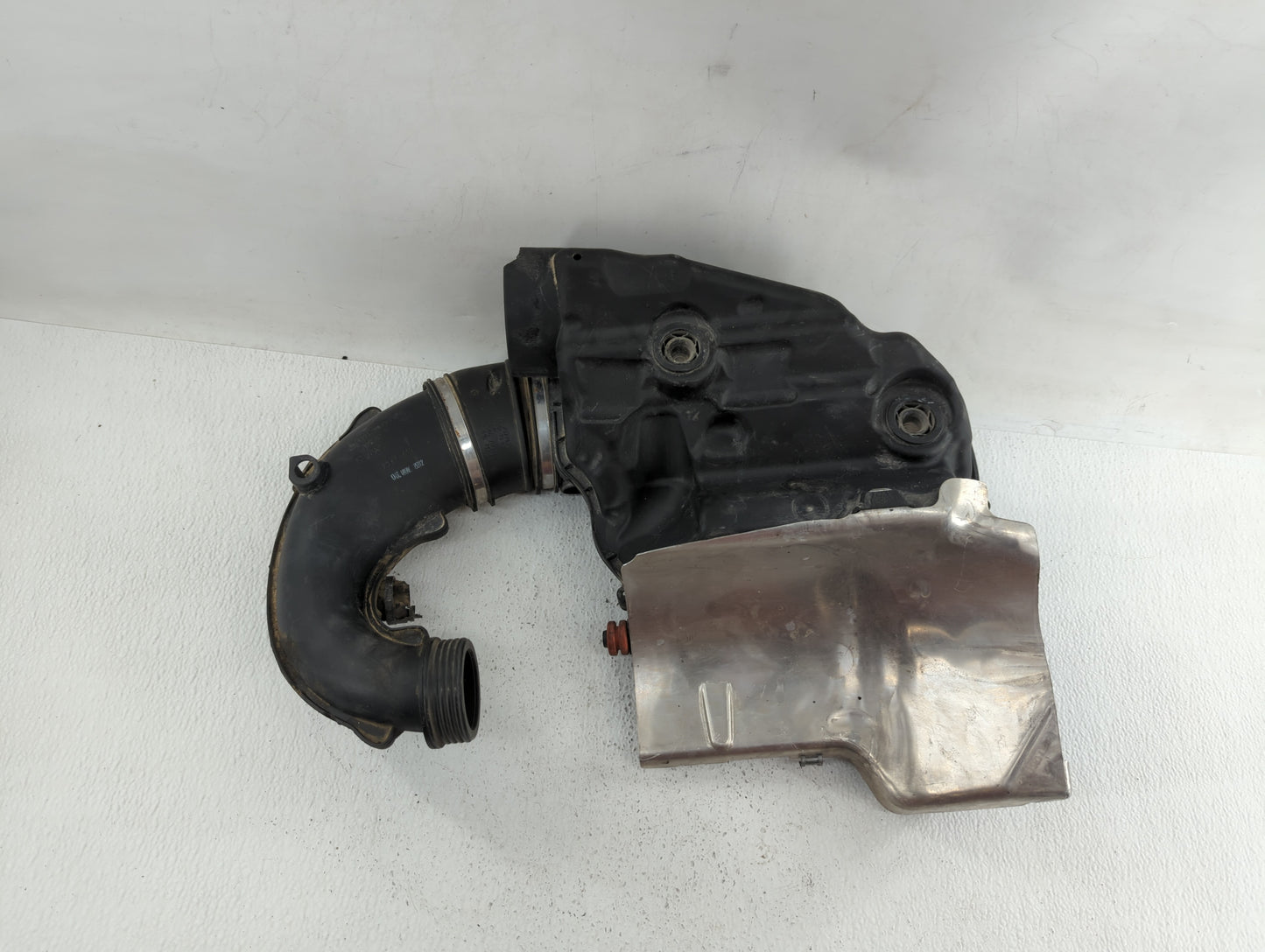 2013-2015 Bmw 750i Air Cleaner Intake-duct Hose Tube - Oemusedautoparts1.com