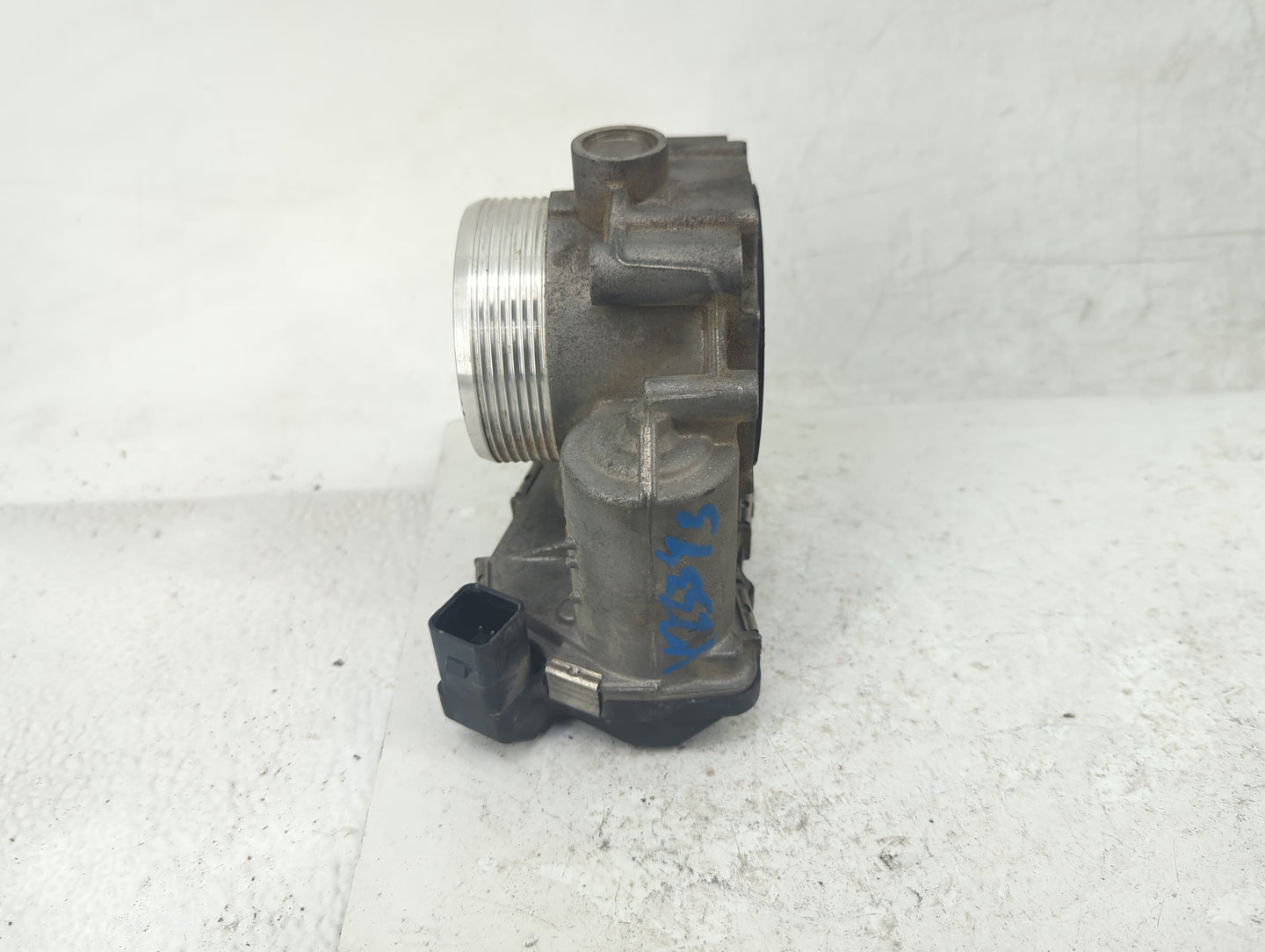 2012-2016 Bmw M5 Throttle Body P/N:7555944-03 Fits Fits 2008 2009 2010 2011 2012 2013 2014 2015 2016 2017 2018 2019 OEM Used