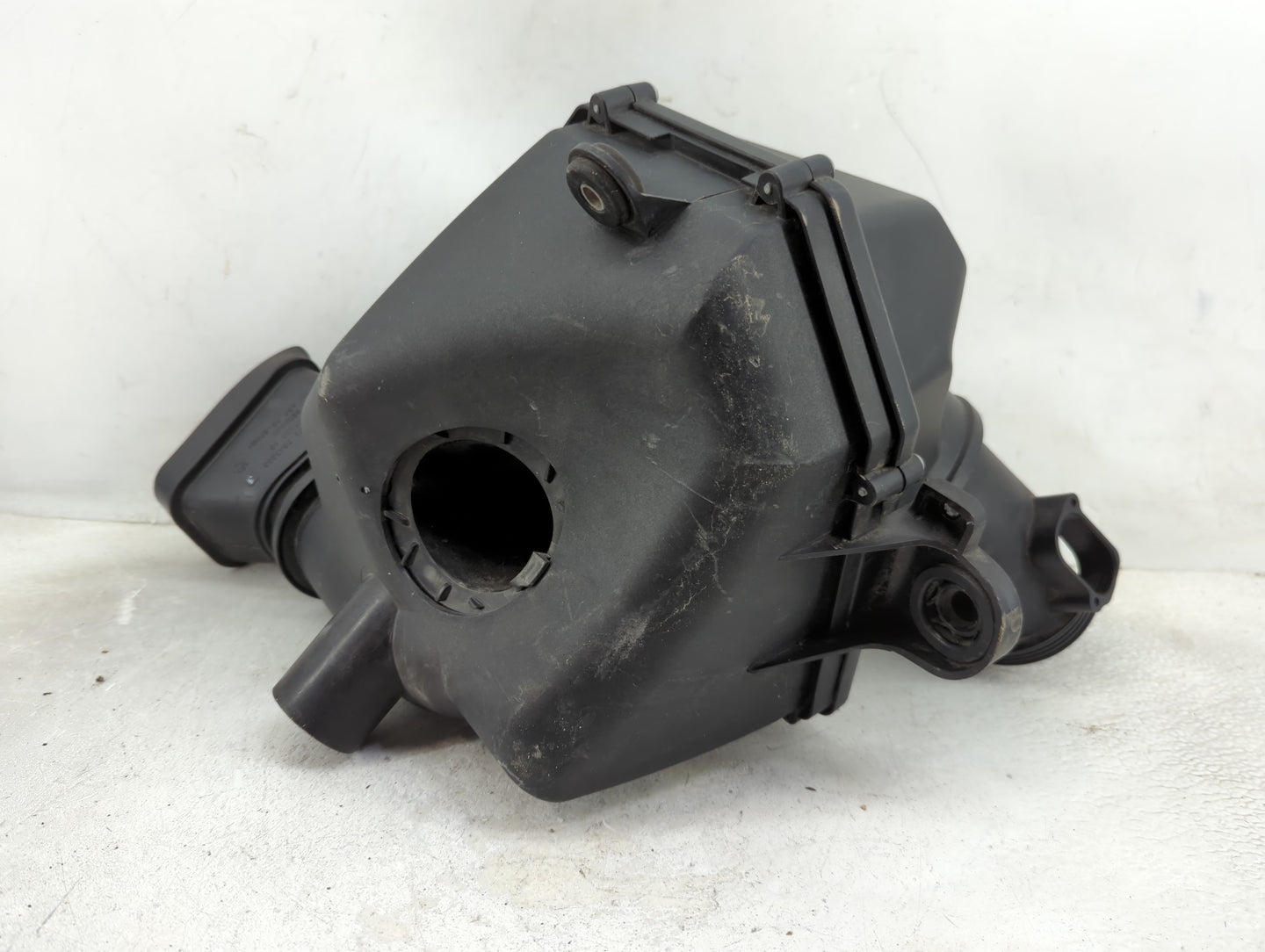 2012-2016 Bmw M5 Air Cleaner Intake-duct Hose Tube 1432410 - Oemusedautoparts1.com