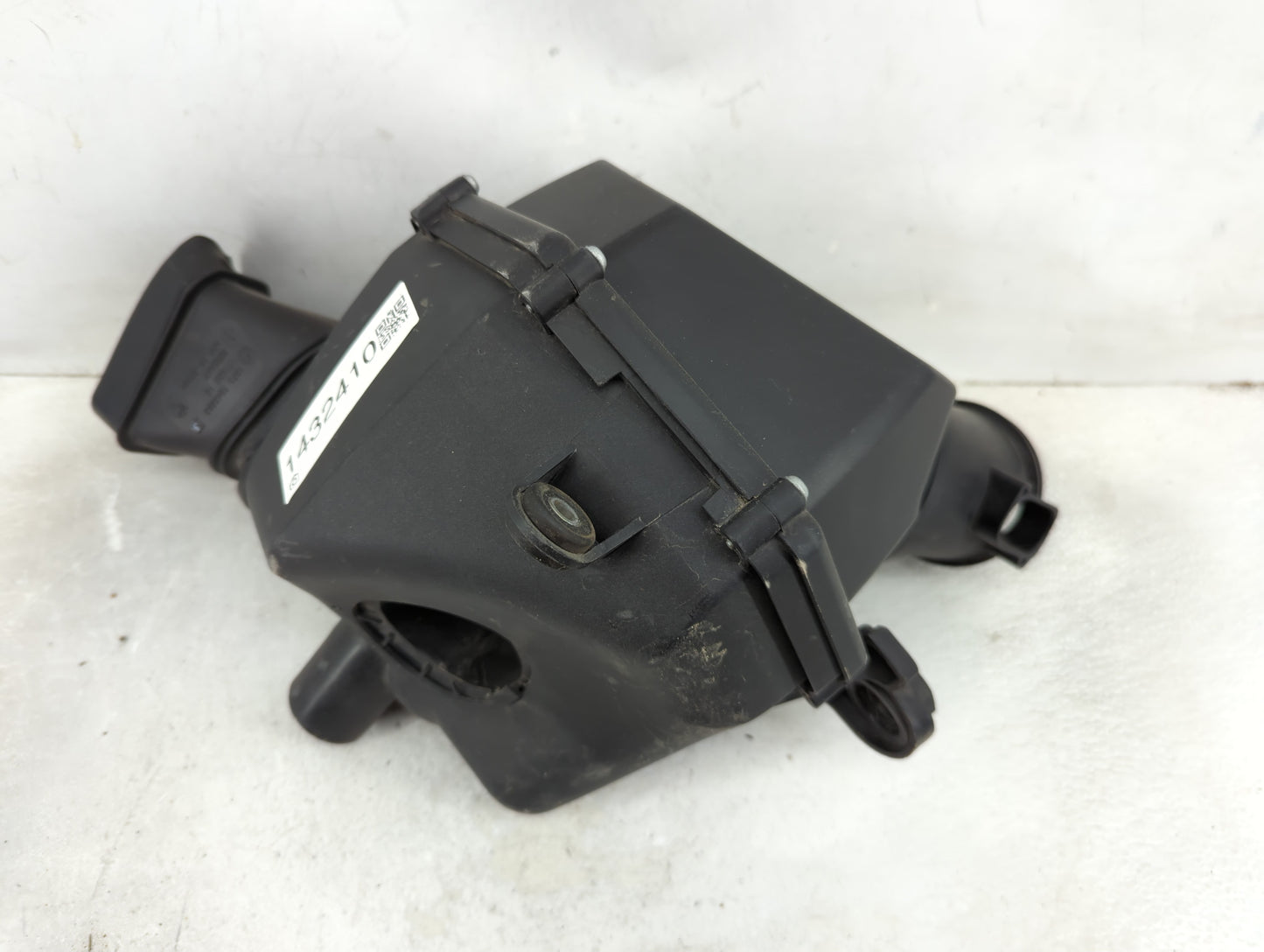 2012-2016 Bmw M5 Air Cleaner Intake-duct Hose Tube 1432410 - Oemusedautoparts1.com