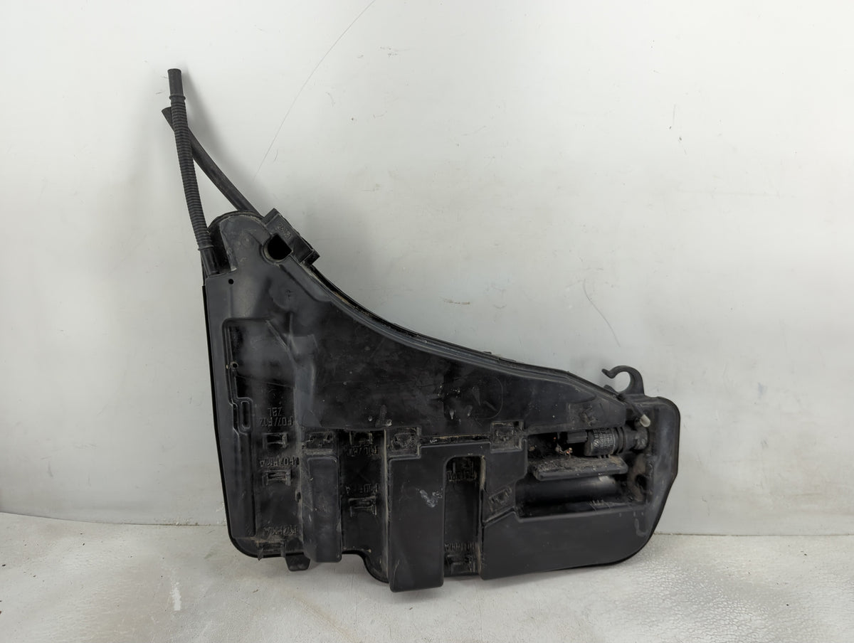 2013 Bmw M5 Windshield Washer Fluid Reservoir Bottle Oem - Oemusedautoparts1.com