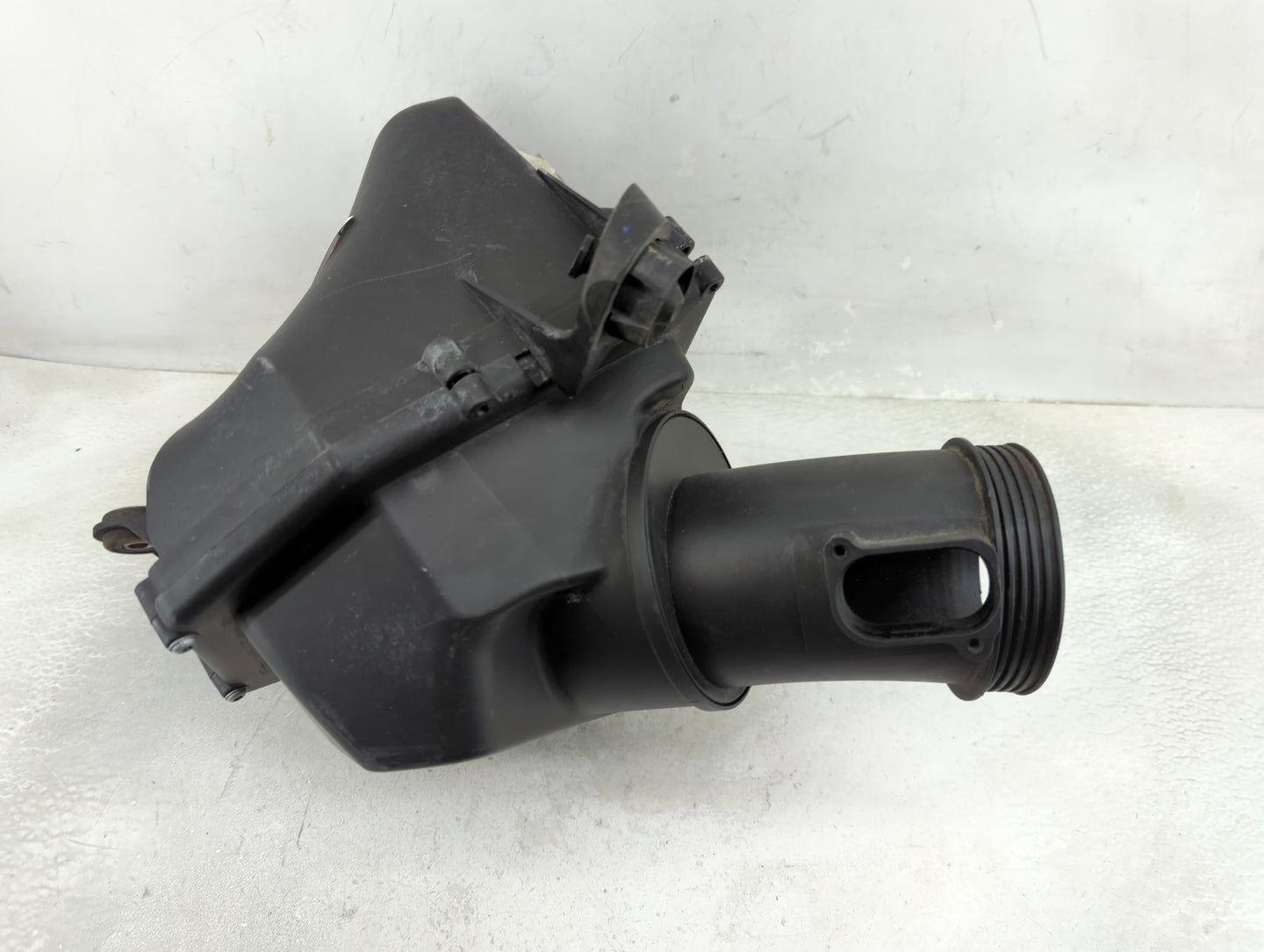 2012-2016 Bmw M5 Air Cleaner Intake-duct Hose Tube 1433999 - Oemusedautoparts1.com