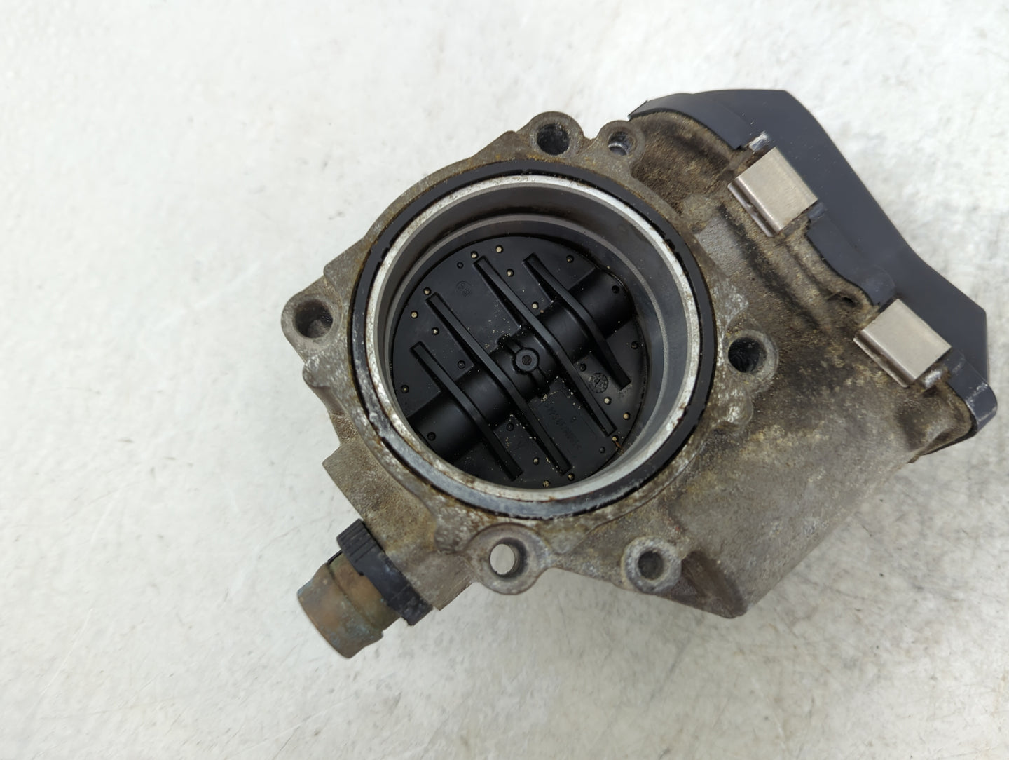 2012-2015 Bmw X1 Throttle Body Fits Fits 2012 2013 2014 2015 2016 2017 2018 OEM Used Auto Parts - Oemusedautoparts1.com