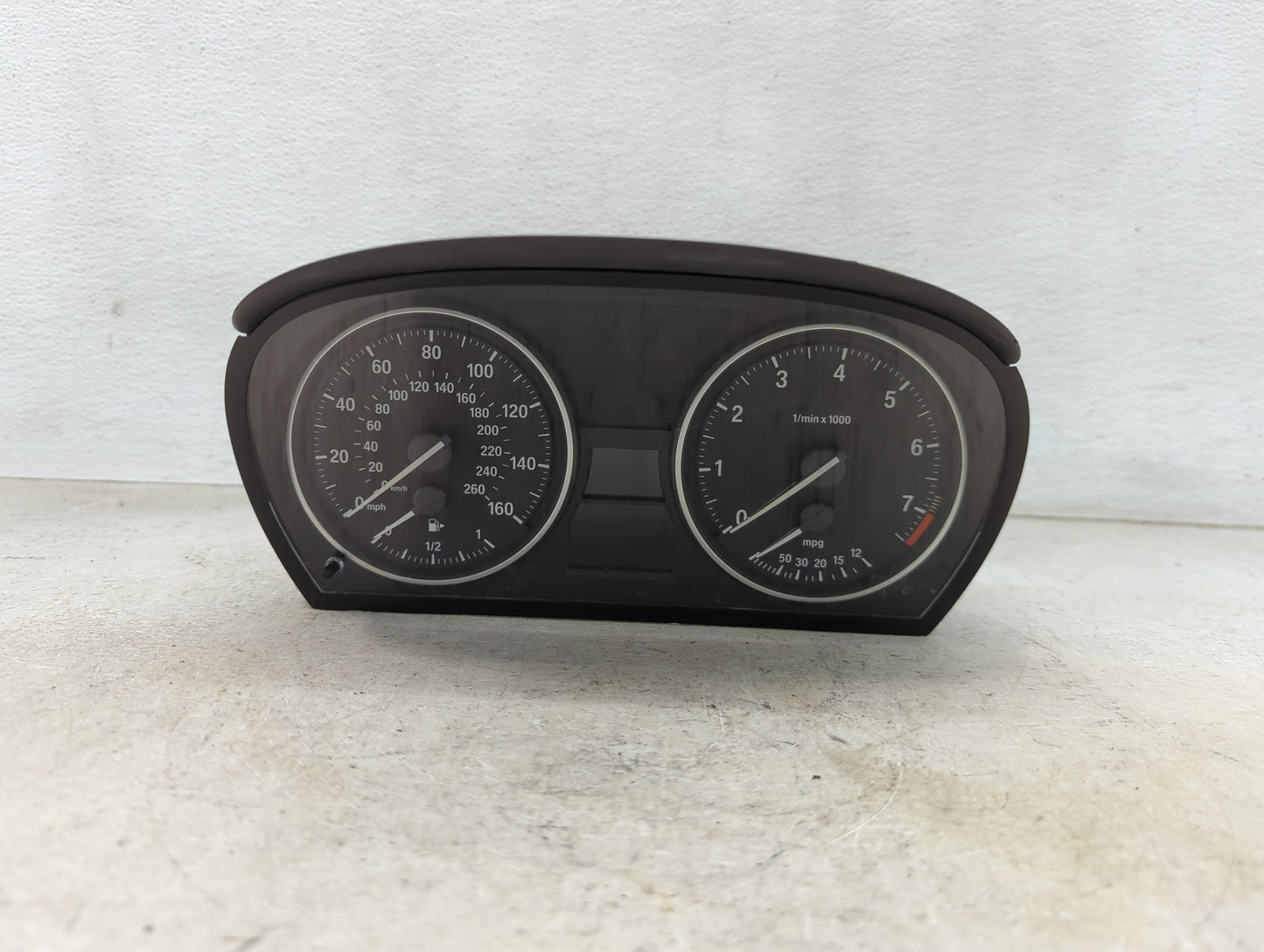 2013-2015 Bmw X1 Instrument Cluster Speedometer Gauges P/N:9284265-01 700141792 Miles:97K Fits OEM Used Auto Parts - Oemused
