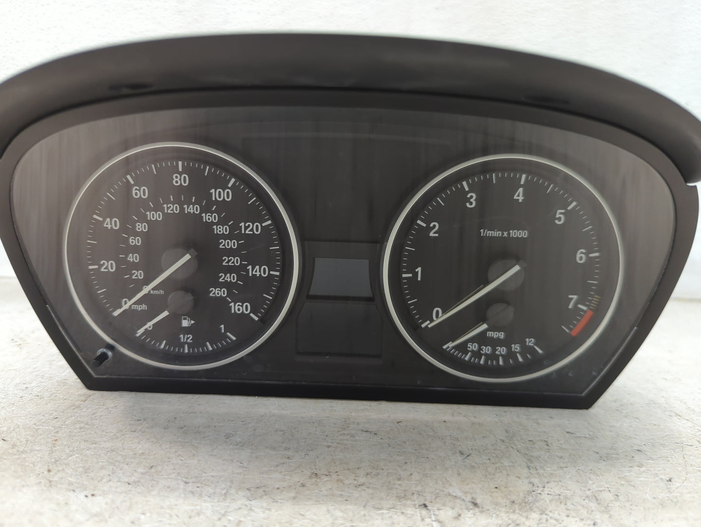 2013-2015 Bmw X1 Instrument Cluster Speedometer Gauges P/N:9284265-01 700141792 Miles:97K Fits OEM Used Auto Parts - Oemused