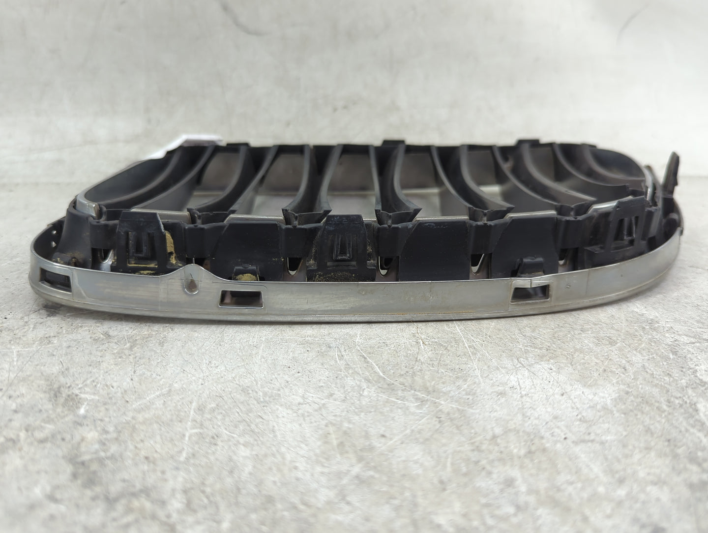 2013-2015 Bmw X1 Front Grille Bumper Not Included 1459828 - Oemusedautoparts1.com