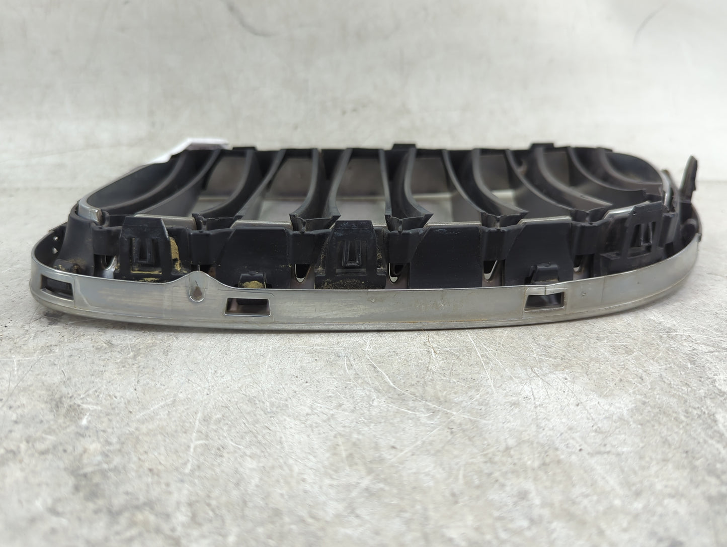 2013-2015 Bmw X1 Front Grille Bumper Not Included 1459828 - Oemusedautoparts1.com