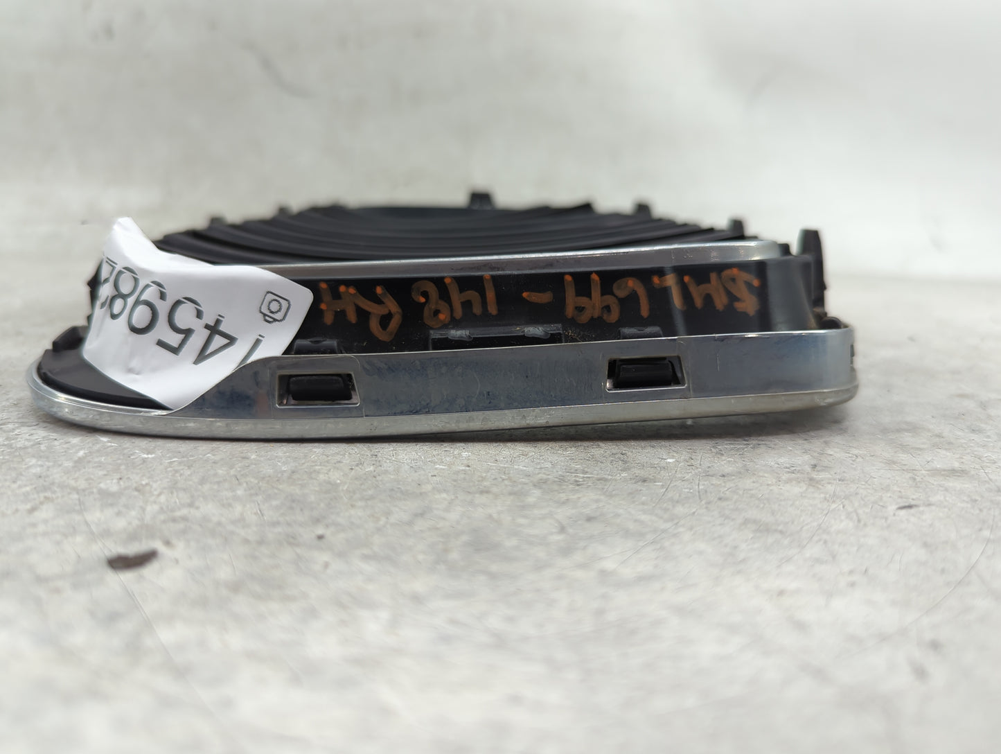 2013-2015 Bmw X1 Front Grille Bumper Not Included 1459828 - Oemusedautoparts1.com