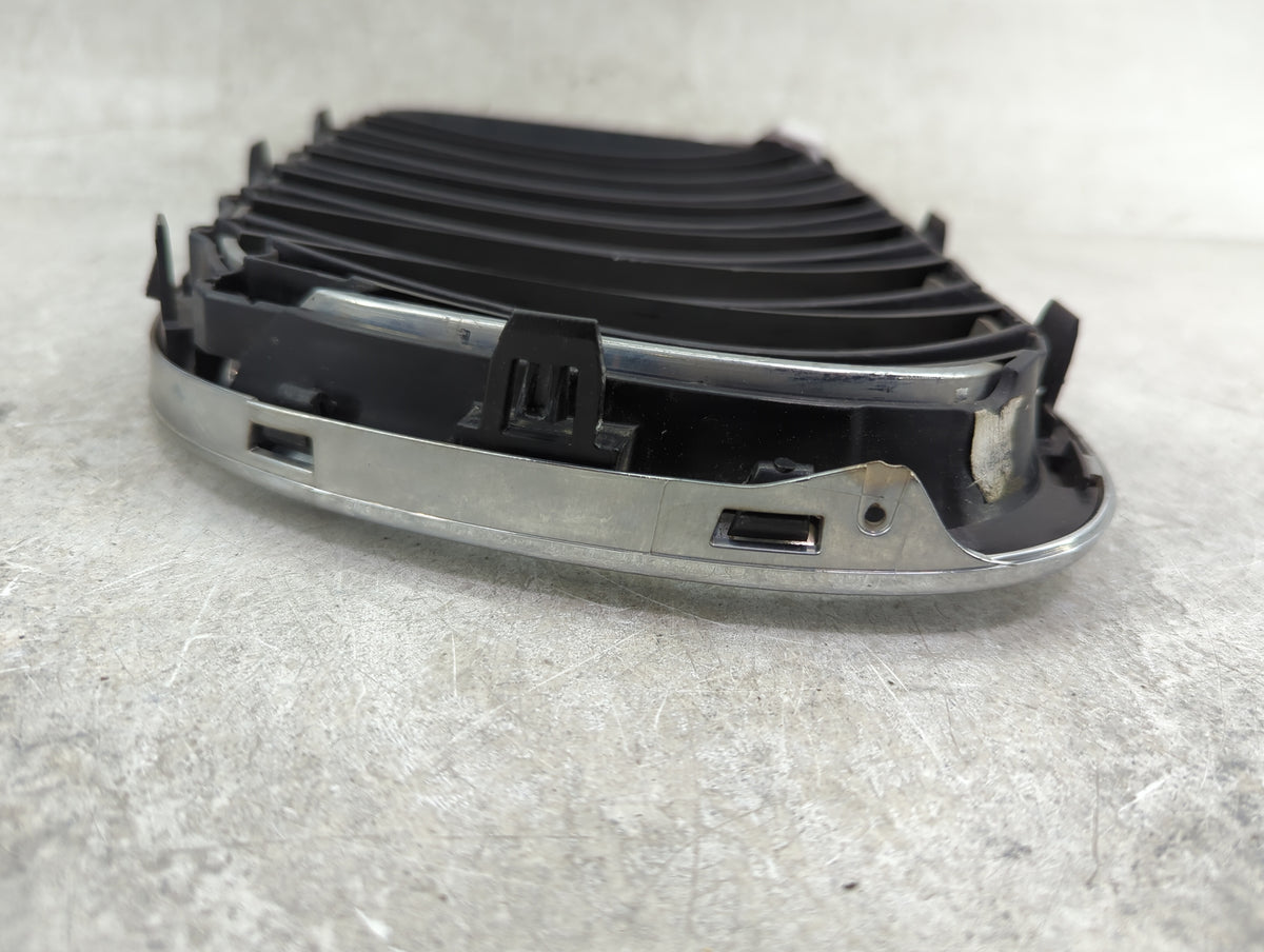 2013-2015 Bmw X1 Front Grille Bumper Not Included 1459828 - Oemusedautoparts1.com