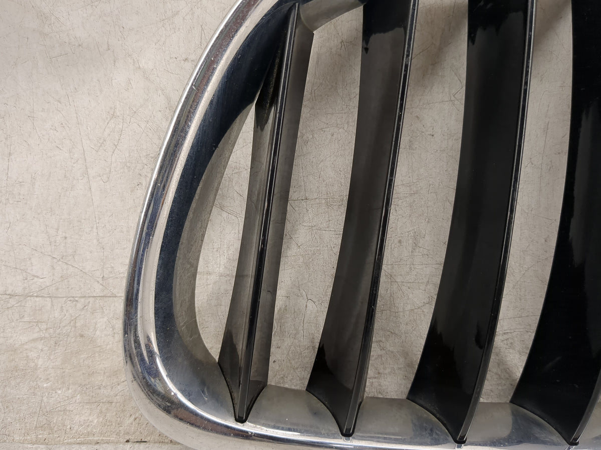 2015-2015 Bmw X1 Front Grille Bumper Not Included - Oemusedautoparts1.com
