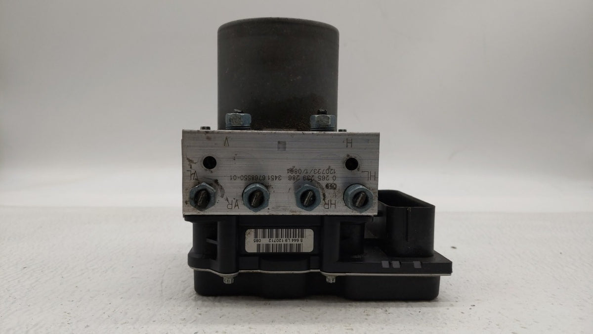 2013-2015 Bmw X1 Anti-Lock Brake ABS Pump Module Actuator OEM P/N:6768550 Fits Fits 2013 2014 2015 OEM Used Auto Parts - Oem