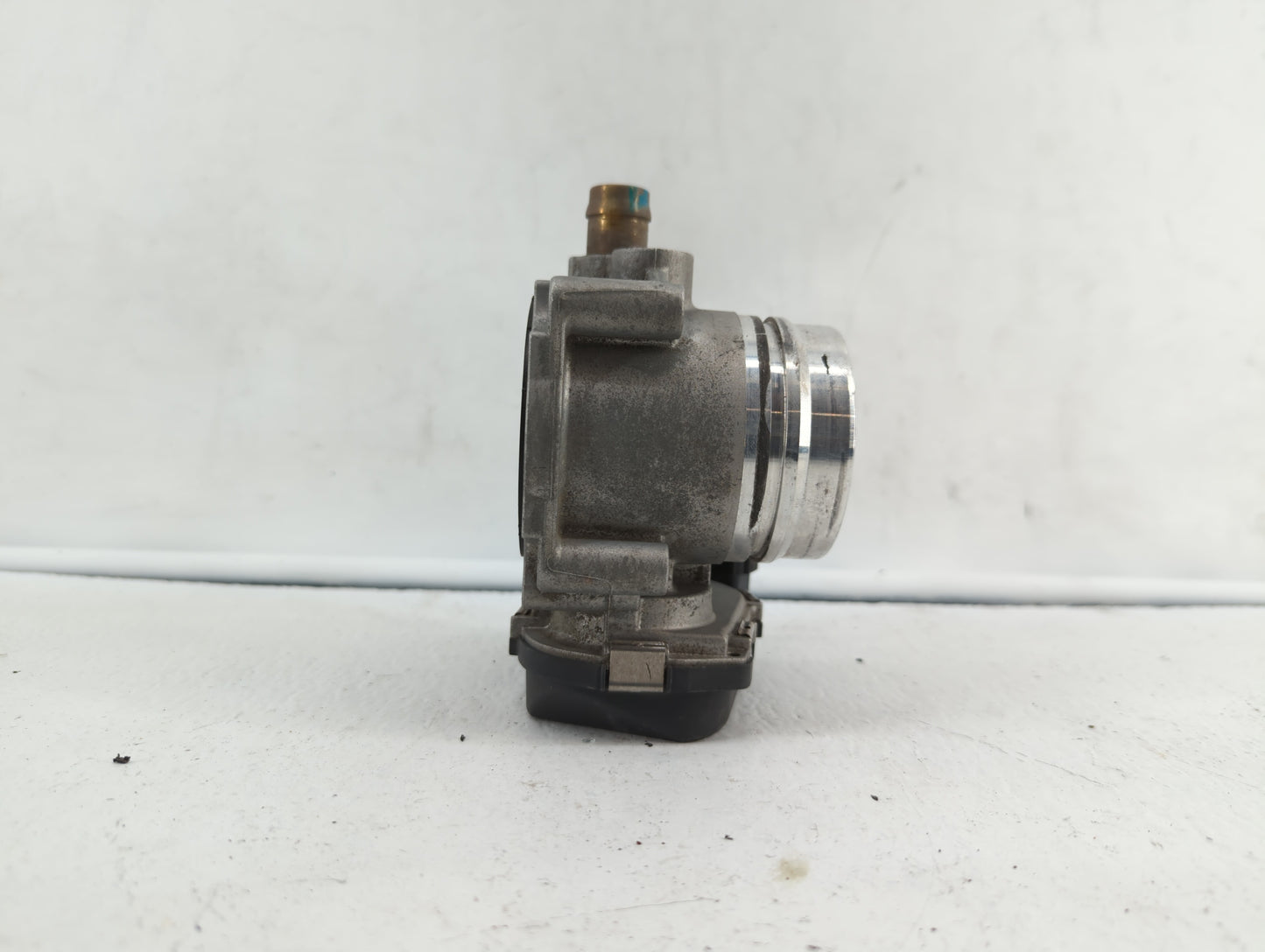 2012-2015 Bmw X1 Throttle Body P/N:A2C53355204 1354 7588625 Fits Fits 2012 2013 2014 2015 2016 2017 2018 OEM Used Auto Parts