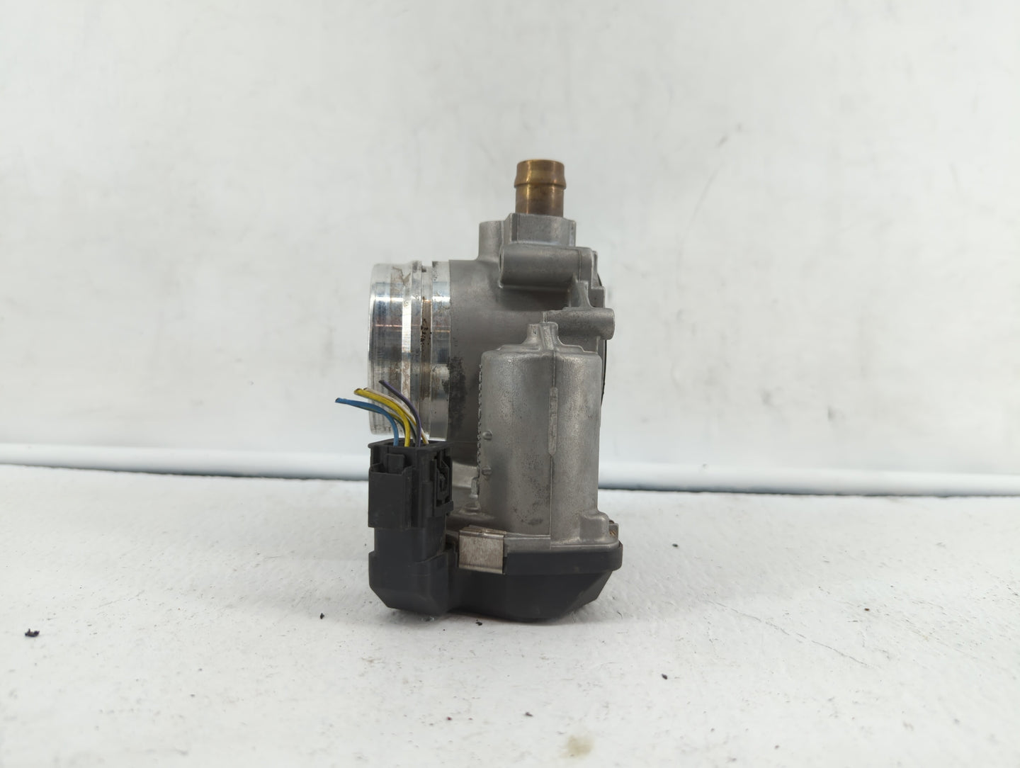2012-2015 Bmw X1 Throttle Body P/N:A2C53355204 1354 7588625 Fits Fits 2012 2013 2014 2015 2016 2017 2018 OEM Used Auto Parts