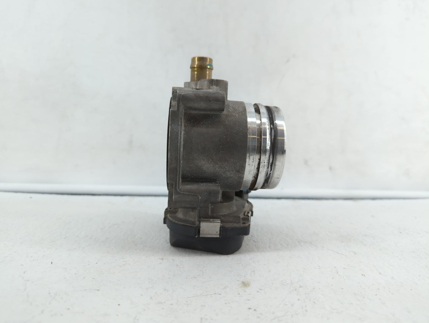 2012-2015 Bmw X1 Throttle Body P/N:A2C53355204 1354 7588625 Fits Fits 2012 2013 2014 2015 2016 2017 2018 OEM Used Auto Parts