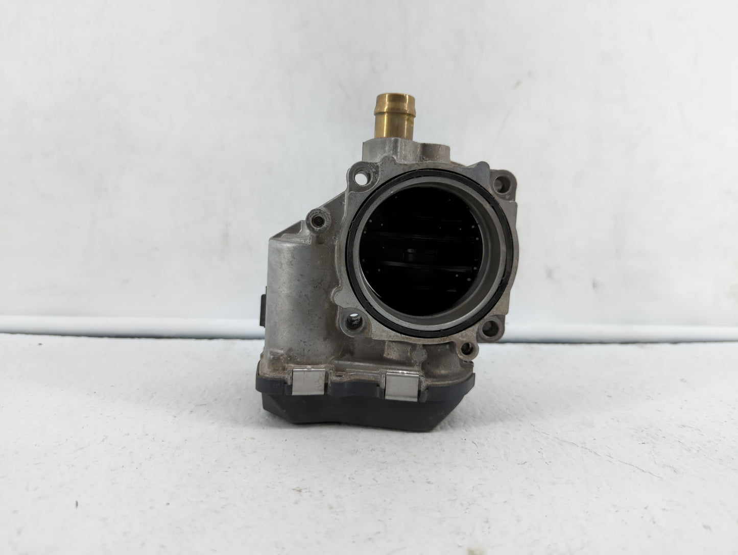 2012-2015 Bmw X1 Throttle Body P/N:A2C53355204 1354 7588625 Fits Fits 2012 2013 2014 2015 2016 2017 2018 OEM Used Auto Parts