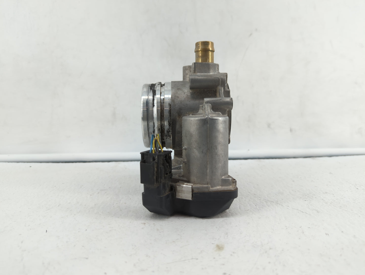 2012-2015 Bmw X1 Throttle Body P/N:A2C53355204 1354 7588625 Fits Fits 2012 2013 2014 2015 2016 2017 2018 OEM Used Auto Parts