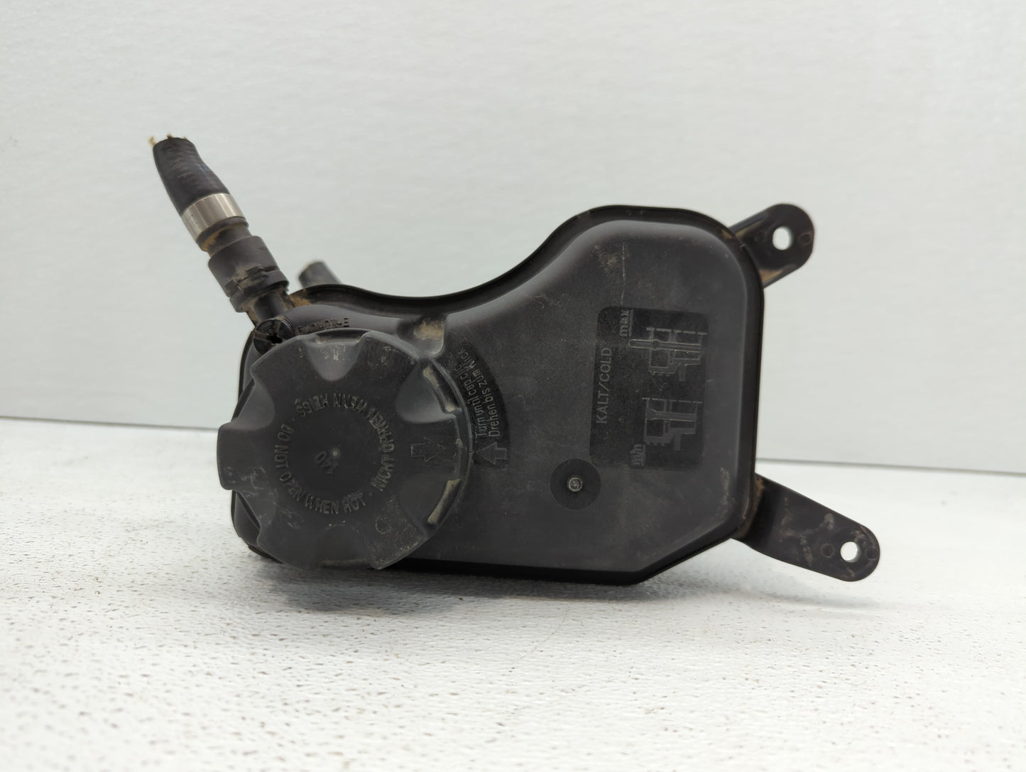 2012-2015 Bmw X1 Radiator Coolant Overflow Expansion Tank Bottle - Oemusedautoparts1.com