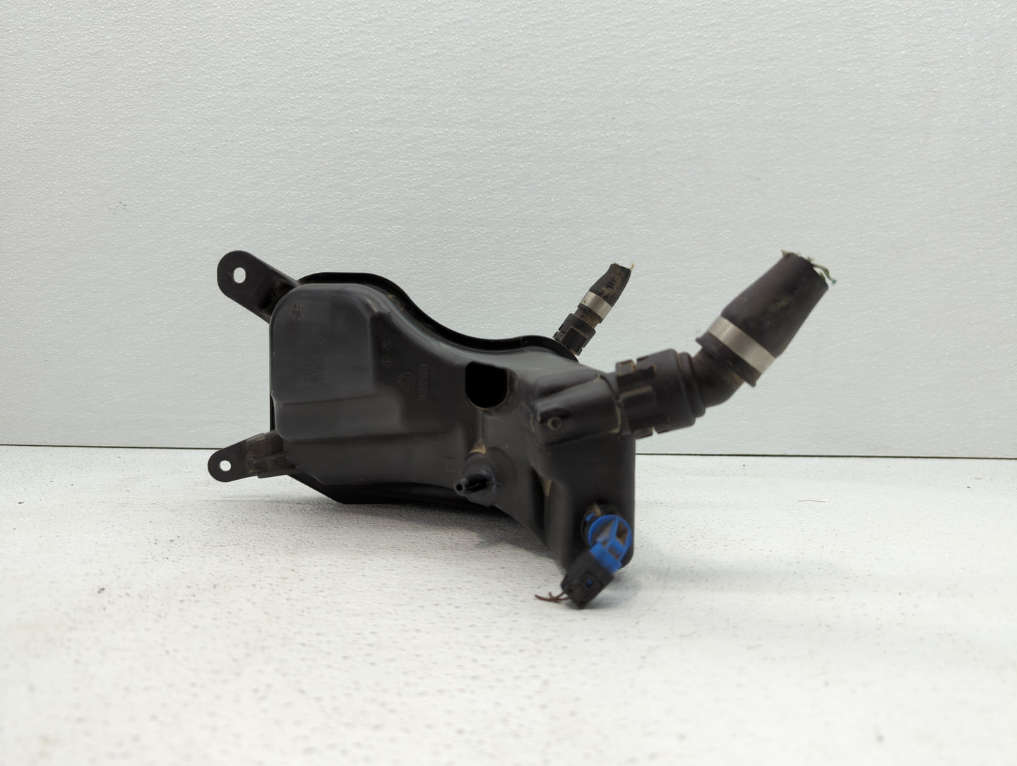 2012-2015 Bmw X1 Radiator Coolant Overflow Expansion Tank Bottle 400249 - Oemusedautoparts1.com