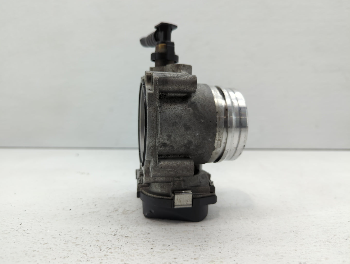 2012-2015 Bmw X1 Throttle Body P/N:1354 7588625-02 1354 7588625-04, 1354 7588625-03 Fits Fits 2012 2013 2014 2015 2016 2017 