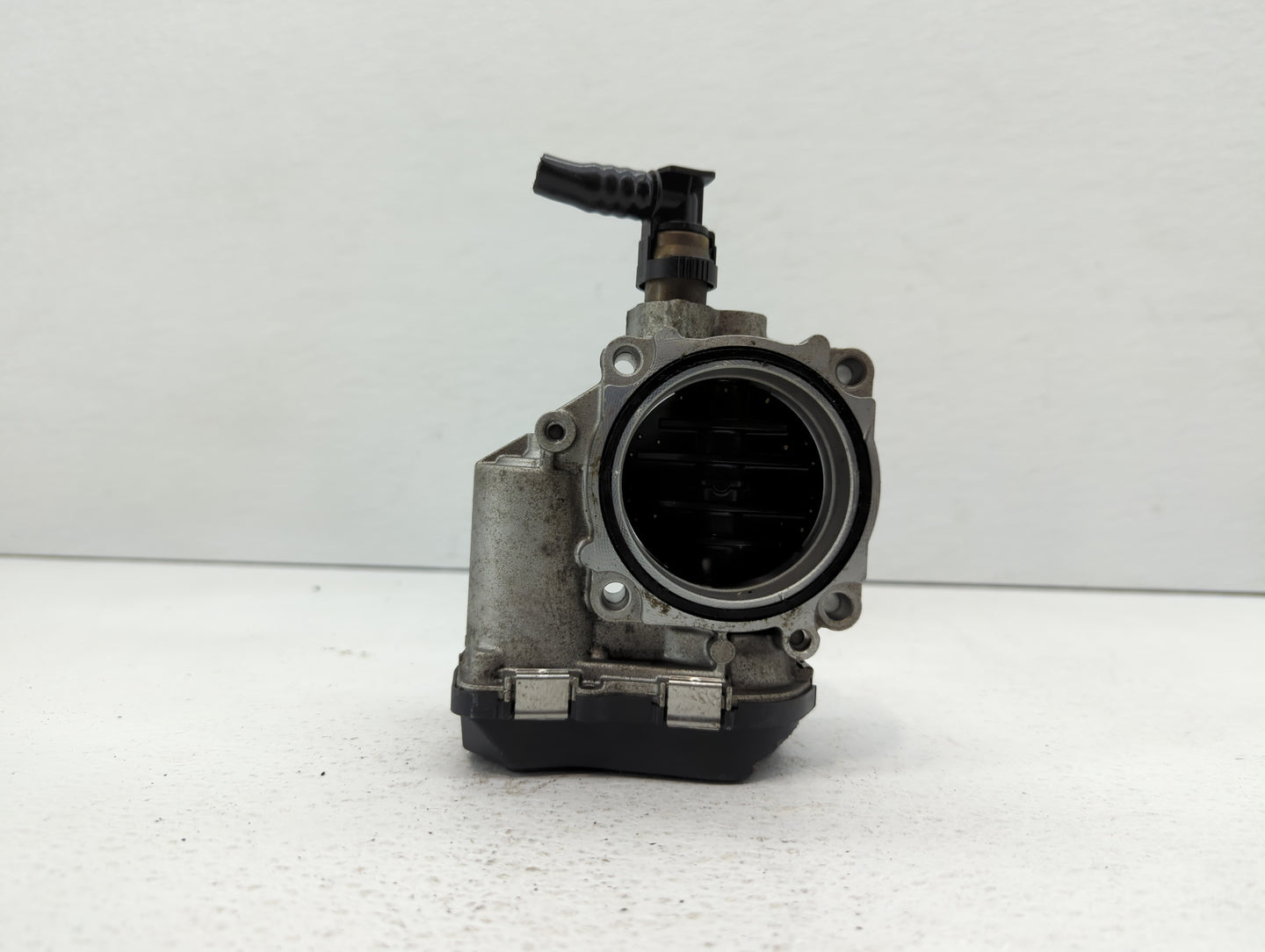 2012-2015 Bmw X1 Throttle Body P/N:1354 7588625-02 1354 7588625-04, 1354 7588625-03 Fits Fits 2012 2013 2014 2015 2016 2017 