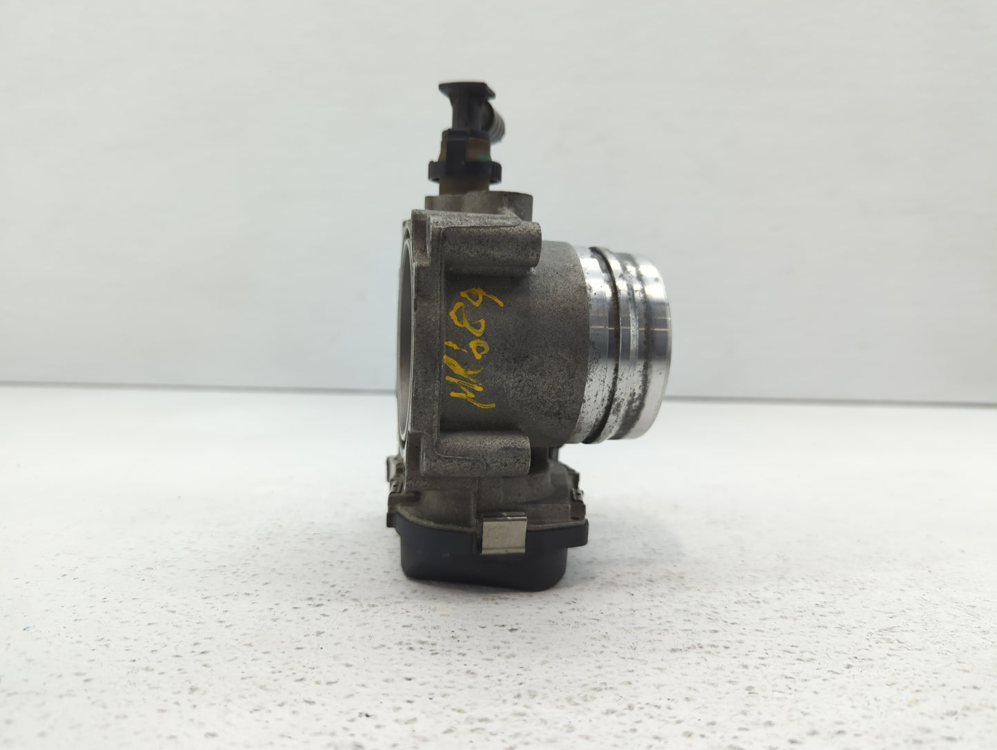 2012-2015 Bmw X1 Throttle Body P/N:1354 7588625-02 1354 7588625-04, 1354 7588625-03 Fits Fits 2012 2013 2014 2015 2016 2017 