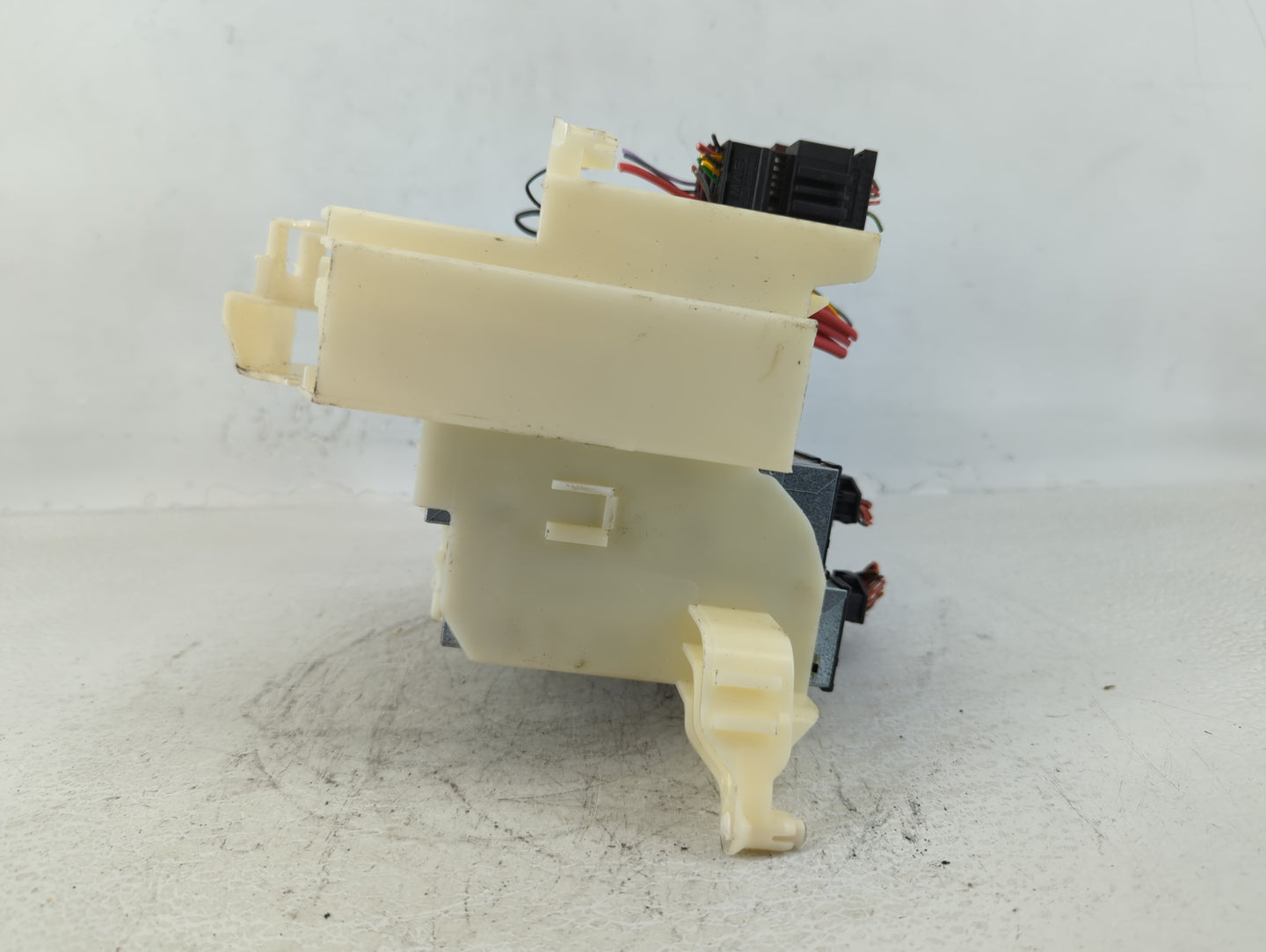 2012-2015 Bmw X1 Fusebox Fuse Box Panel Relay Module Fits Fits 2008 2009 2010 2011 2012 2013 2014 2015 OEM Used Auto Parts -