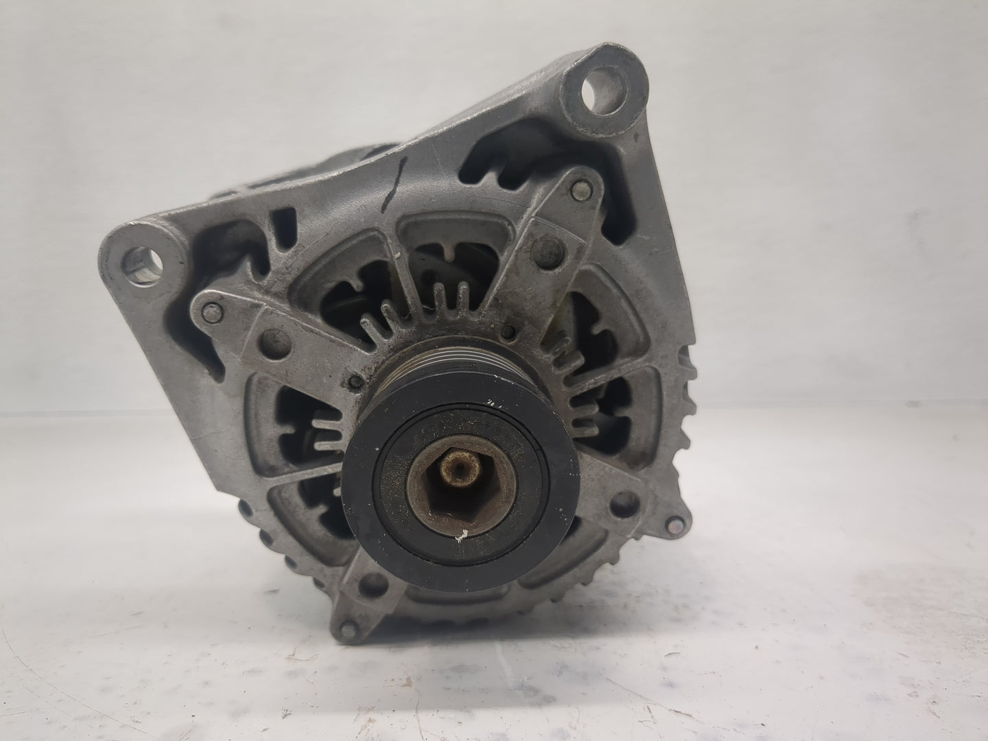 2013-2017 Bmw X3 Alternator Replacement Generator Charging Assembly Engine OEM P/N:104210-6395 7605478-05 Fits OEM Used Auto