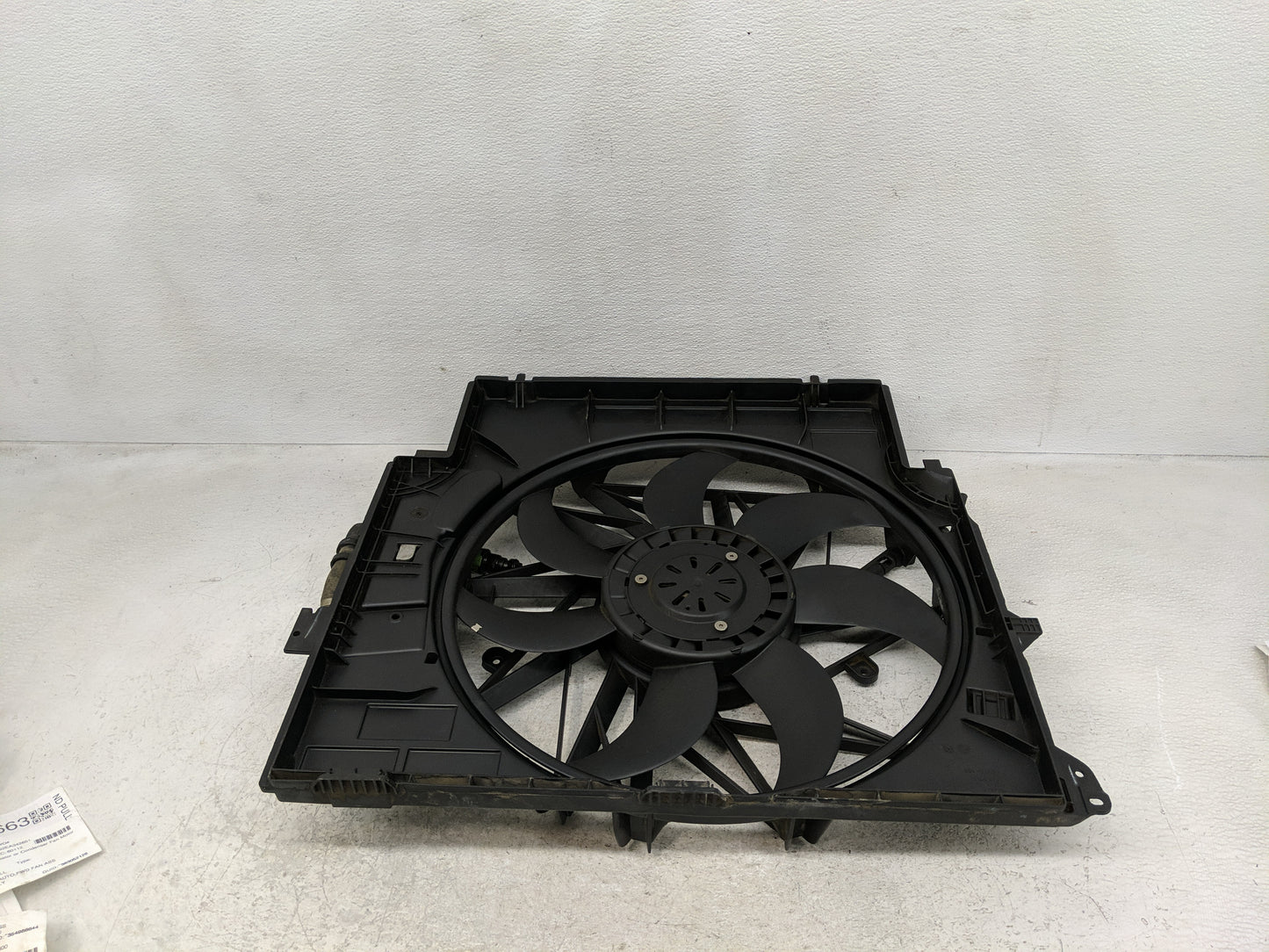 2013-2017 Bmw X3 Electric Radiator Cooling Fan Motor Assembly P/N:M149991-B Fits Fits 2013 2014 2015 2016 2017 2018 OEM Used