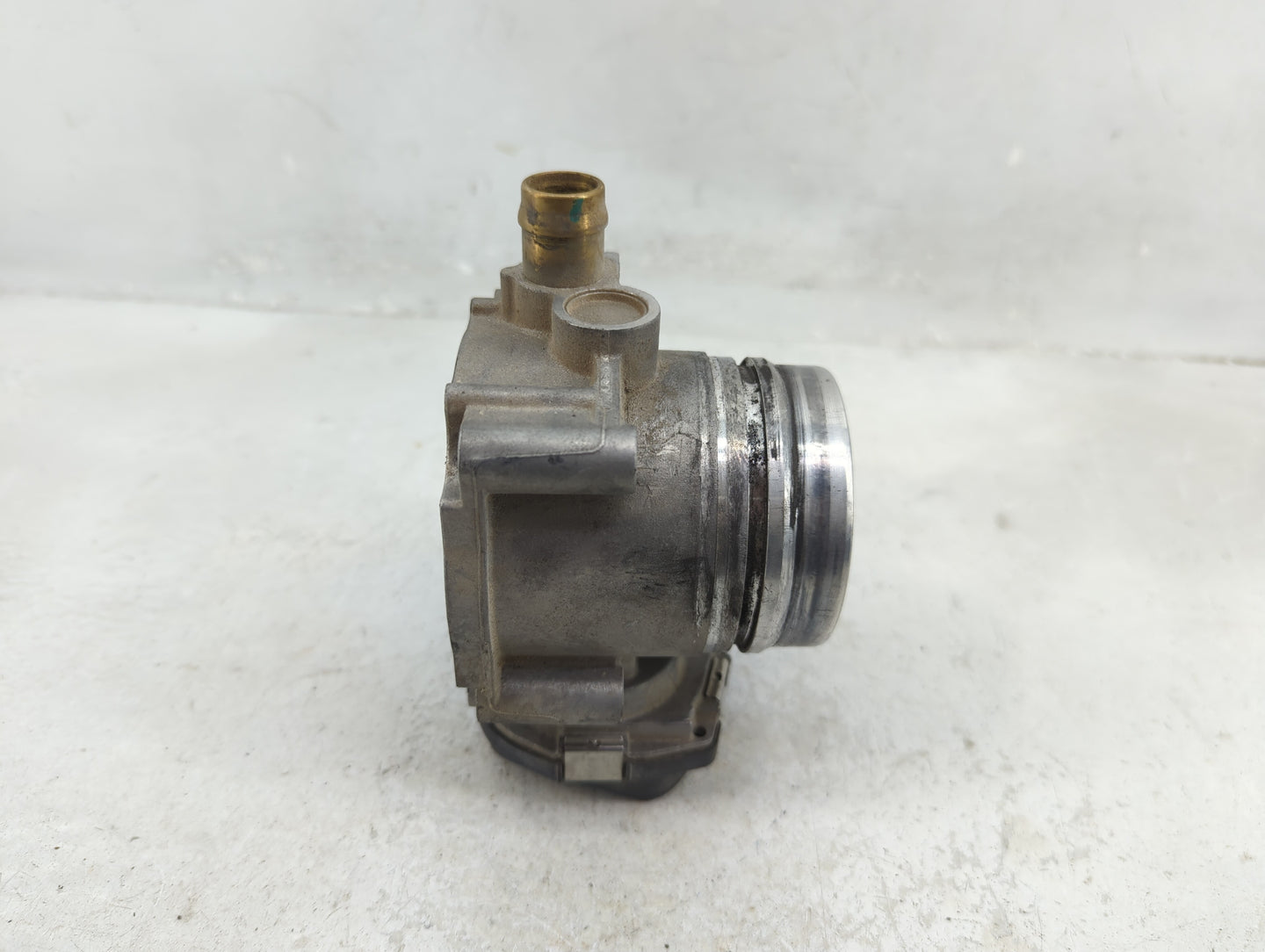 2013-2017 Bmw X3 Throttle Body P/N:7588625-02 A2C53355204 Fits Fits 2012 2013 2014 2015 2016 2017 2018 OEM Used Auto Parts -