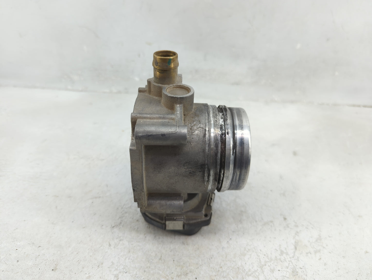 2013-2017 Bmw X3 Throttle Body P/N:7588625-02 A2C53355204 Fits Fits 2012 2013 2014 2015 2016 2017 2018 OEM Used Auto Parts -