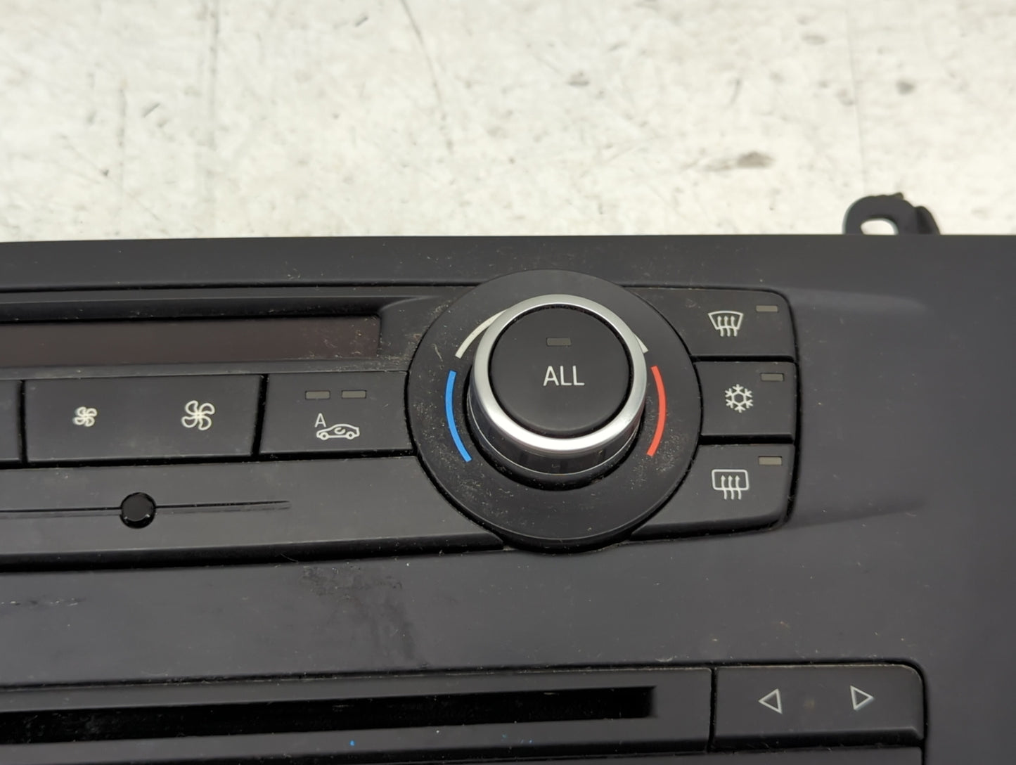 2011-2013 Bmw X3 Climate Control Module Temperature AC/Heater Replacement P/N:9284596-01 Fits Fits 2011 2012 2013 OEM Used A