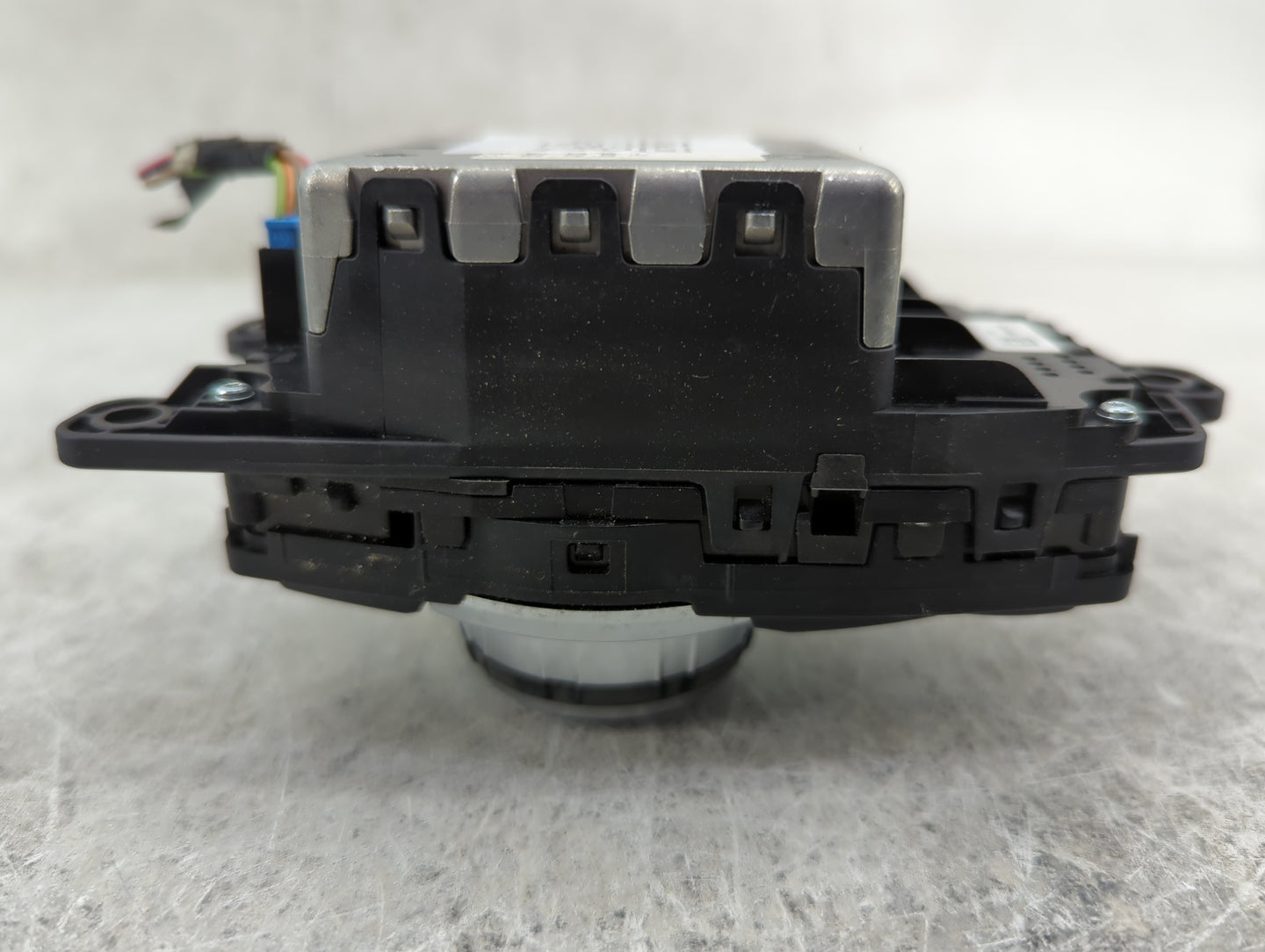 2013 Bmw X3 Radio AM FM Cd Player Receiver Replacement P/N:65829267955-01 90120-921/0000 Fits OEM Used Auto Parts - Oemuseda