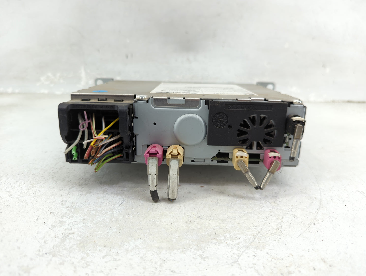 2011-2013 Bmw X3 Radio AM FM Cd Player Receiver Replacement P/N:9 282 044 Fits Fits 2011 2012 2013 OEM Used Auto Parts - Oem