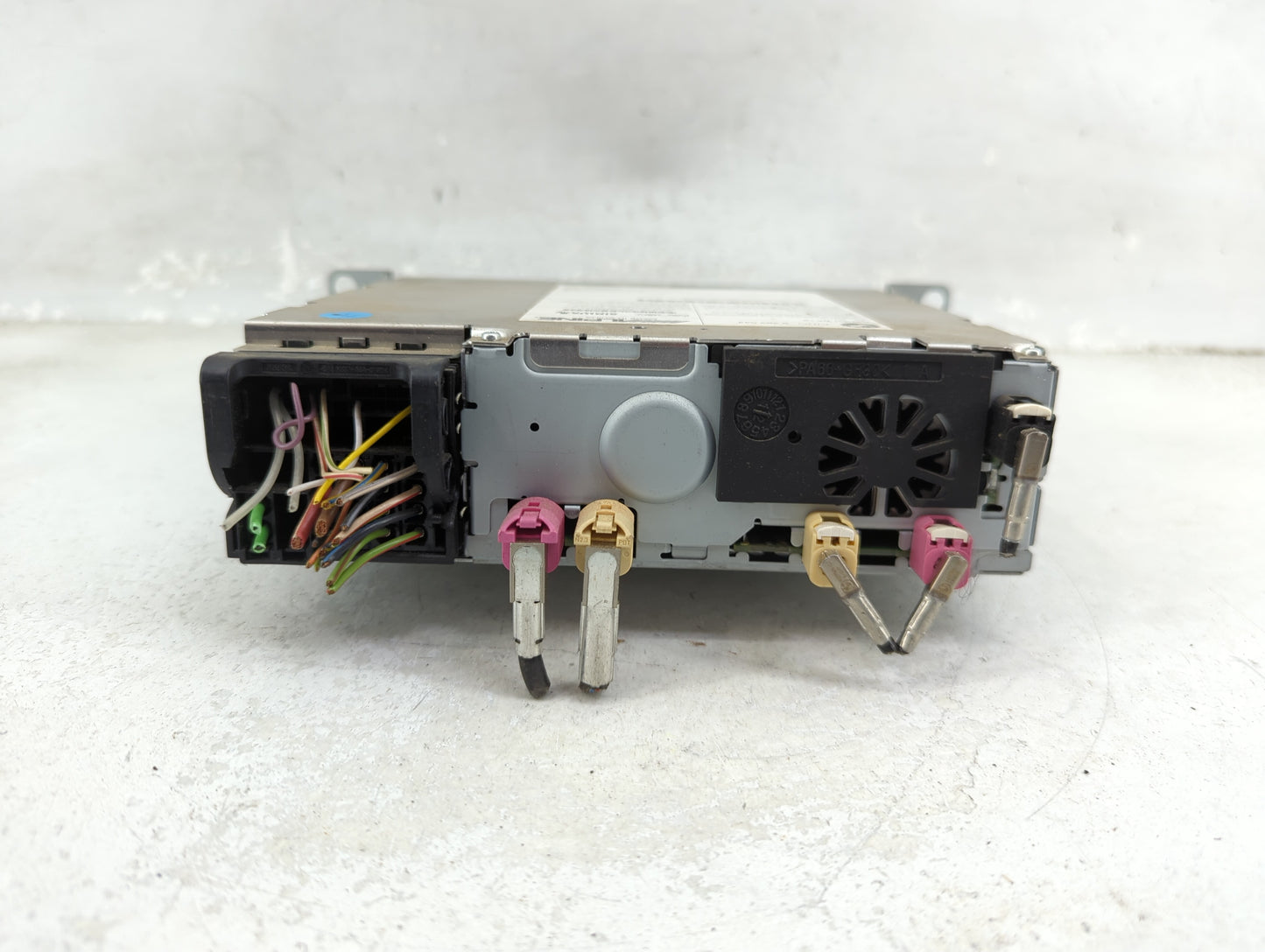 2011-2013 Bmw X3 Radio AM FM Cd Player Receiver Replacement P/N:9 282 044 Fits Fits 2011 2012 2013 OEM Used Auto Parts - Oem