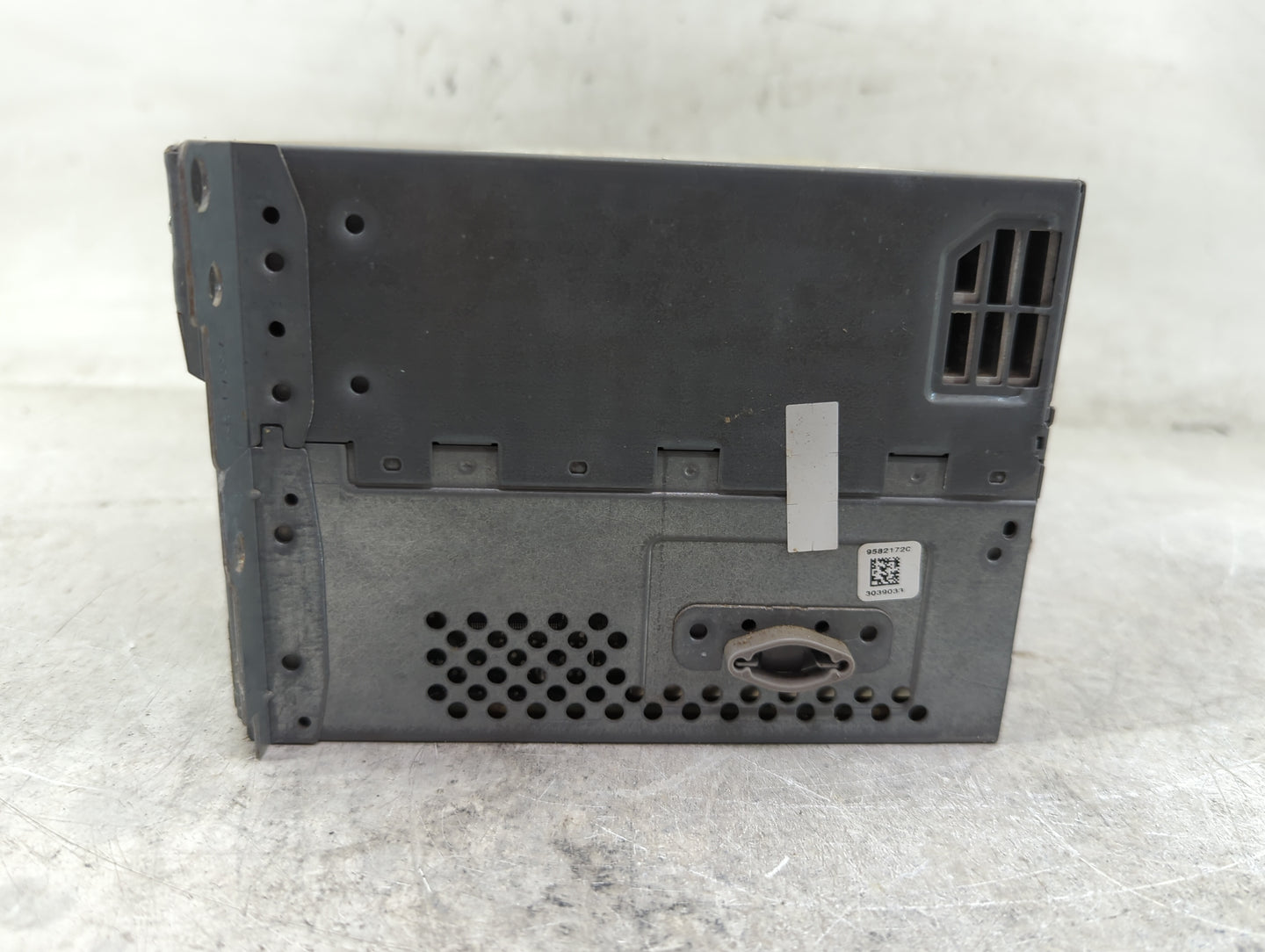 2011-2013 Bmw X3 Radio AM FM Cd Player Receiver Replacement P/N:9582172C3039033 CI929340501 Fits Fits 2010 2011 2012 2013 OE