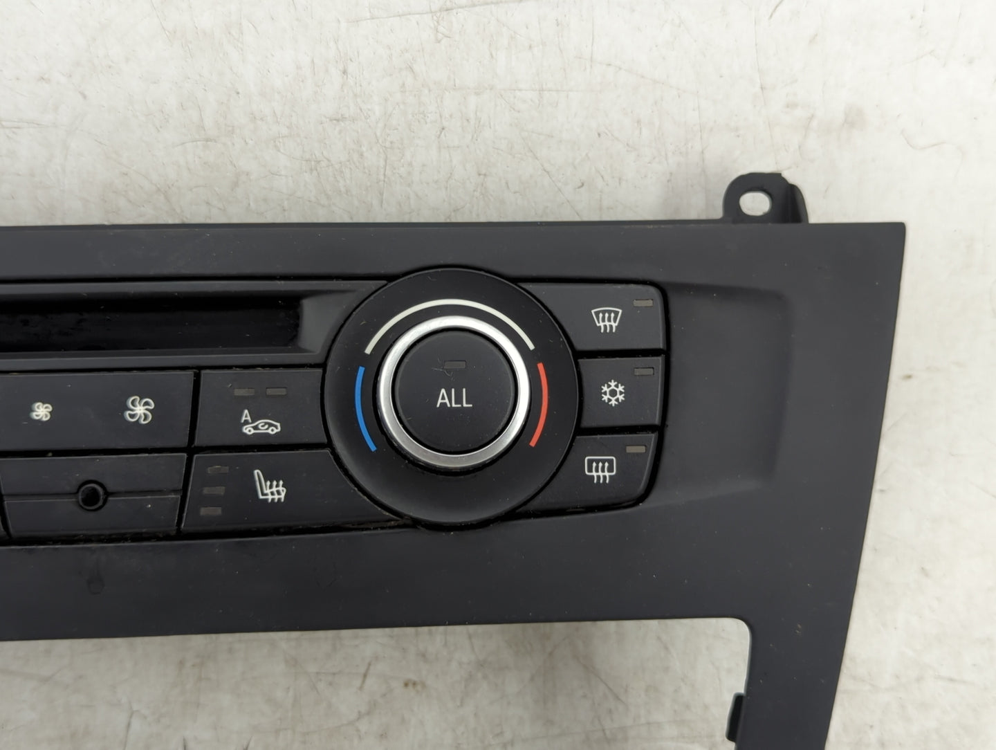 2011-2014 Bmw X3 Climate Control Module Temperature AC/Heater Replacement P/N:9284597-01 Fits Fits 2011 2012 2013 2014 OEM U