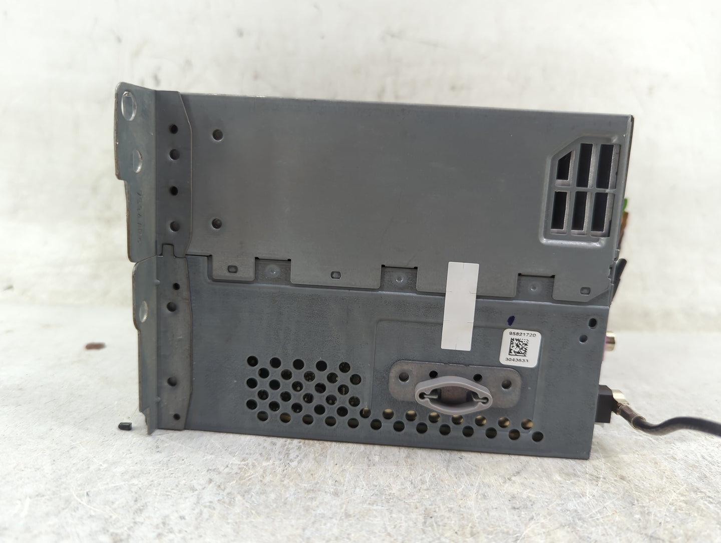 2013-2014 Bmw X3 Radio AM FM Cd Player Receiver Replacement P/N:9582172D3043633 CI929340501, 9582172 Fits Fits 2013 2014 201