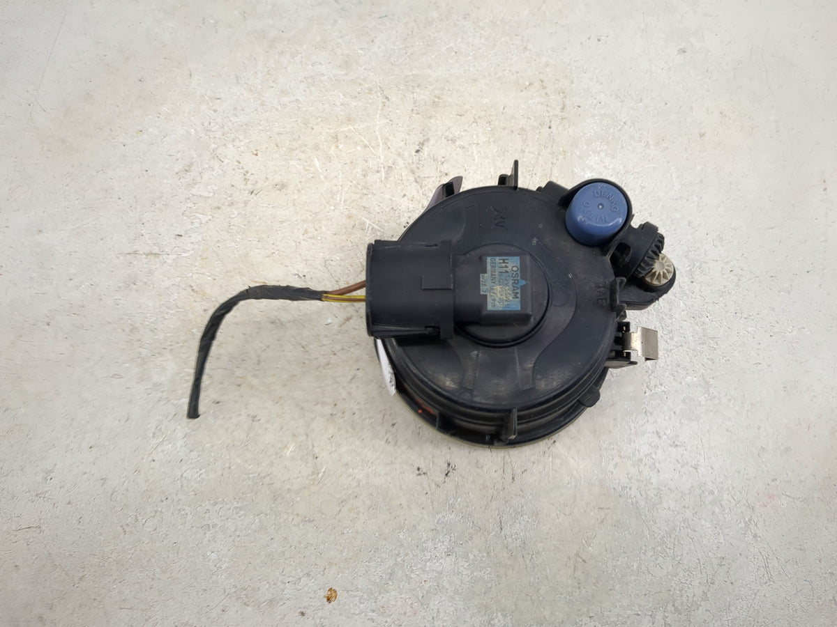 2011-2014 Bmw X3 Passenger Right Oem Fog Light Lamp Black - Oemusedautoparts1.com