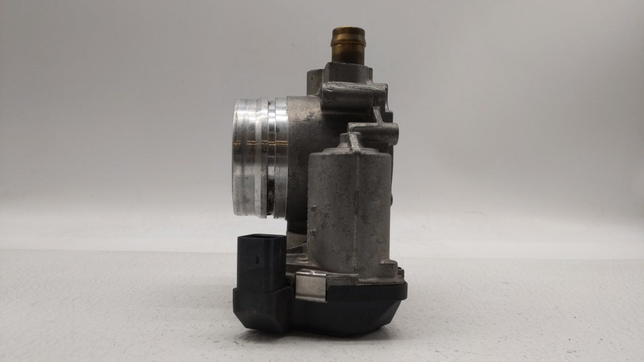 2013-2017 Bmw X3 Throttle Body P/N:A2C53355204 1354 7588625 Fits Fits 2012 2013 2014 2015 2016 2017 2018 OEM Used Auto Parts