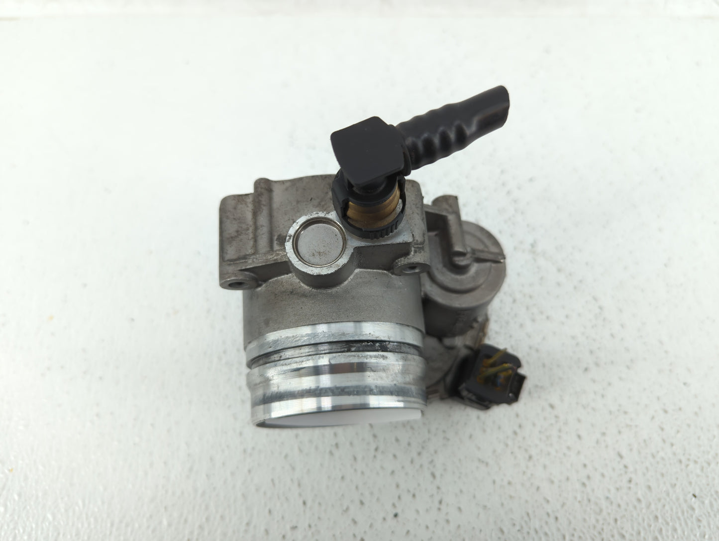 2013-2017 Bmw X3 Throttle Body P/N:1354 7588625-03 1354 7588625 Fits Fits 2012 2013 2014 2015 2016 2017 2018 OEM Used Auto P