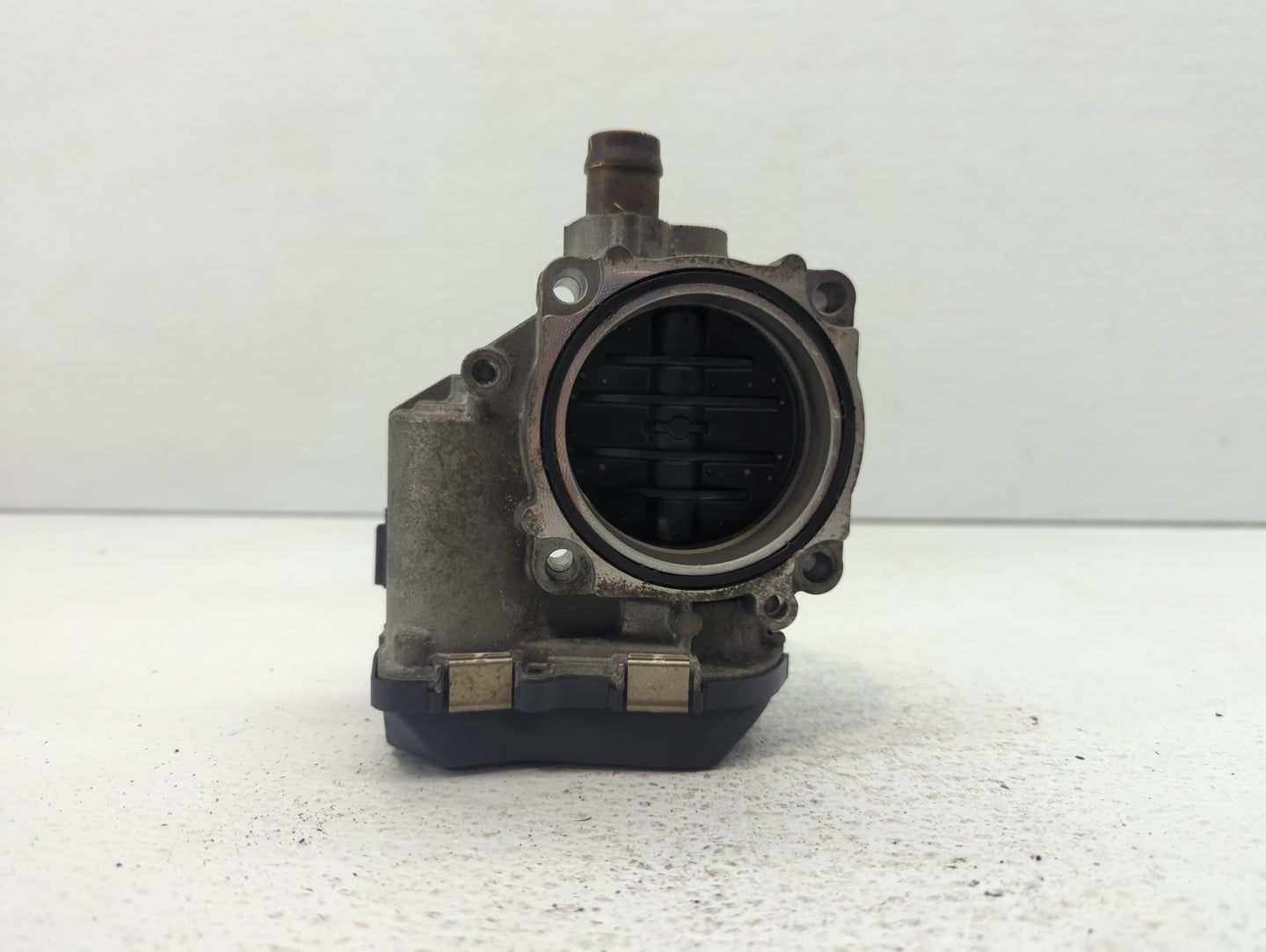 2013-2017 Bmw X3 Throttle Body P/N:1354 7588625 02 1354 7588625-04, 1354 7588625-03 Fits Fits 2012 2013 2014 2015 2016 2017 